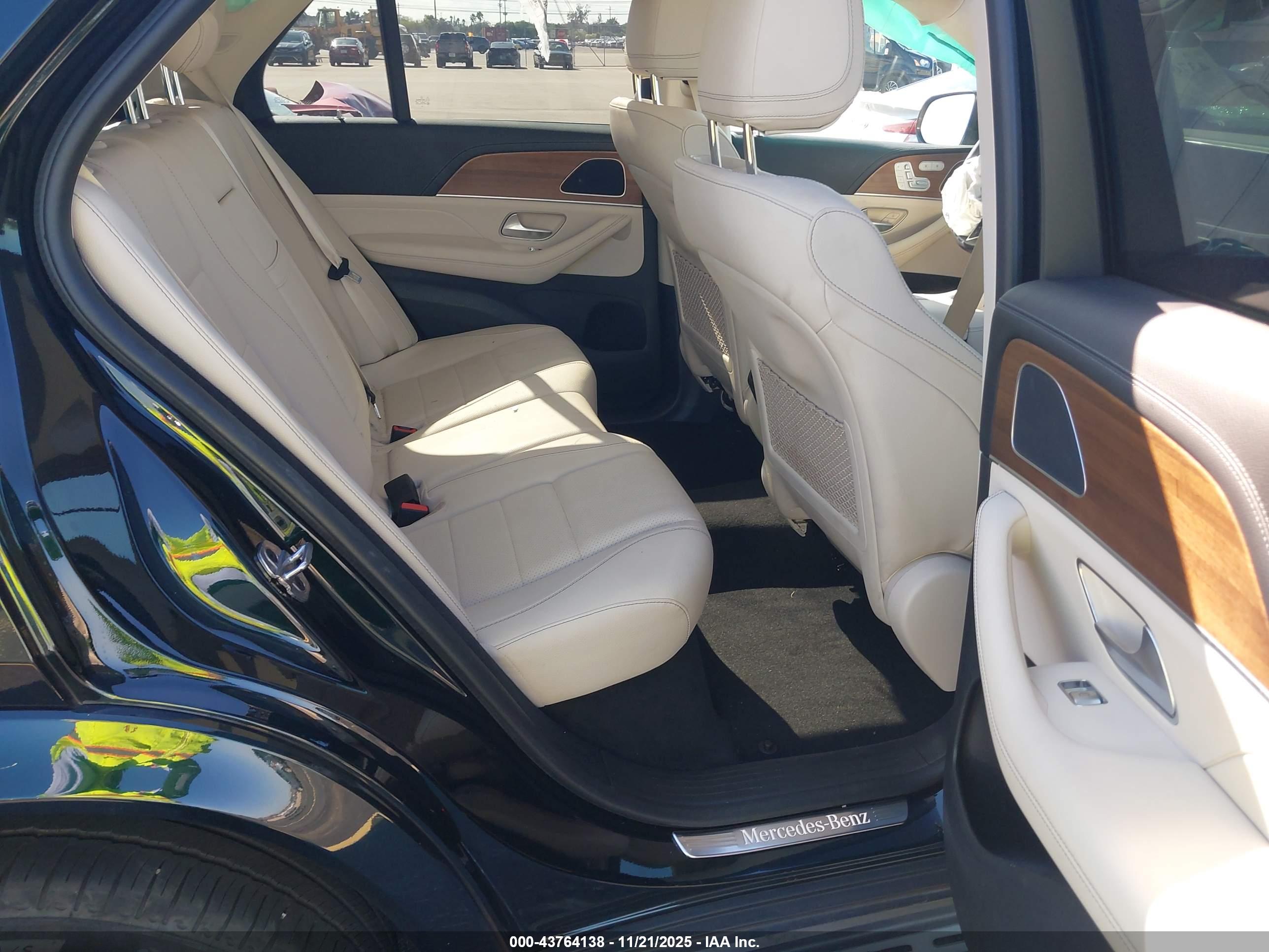 MERCEDES-BENZ GLE image 8