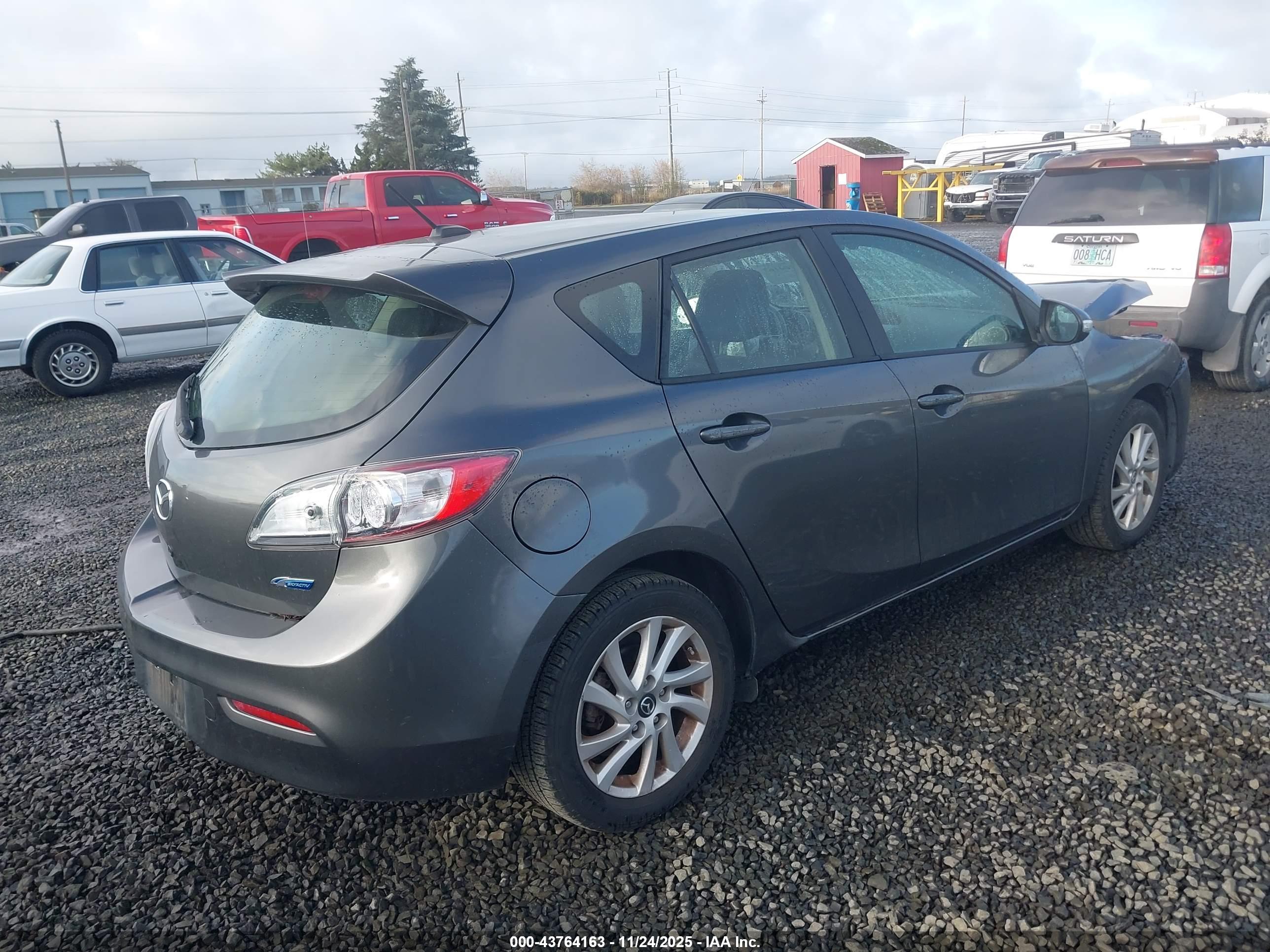 MAZDA MAZDA3 image 4