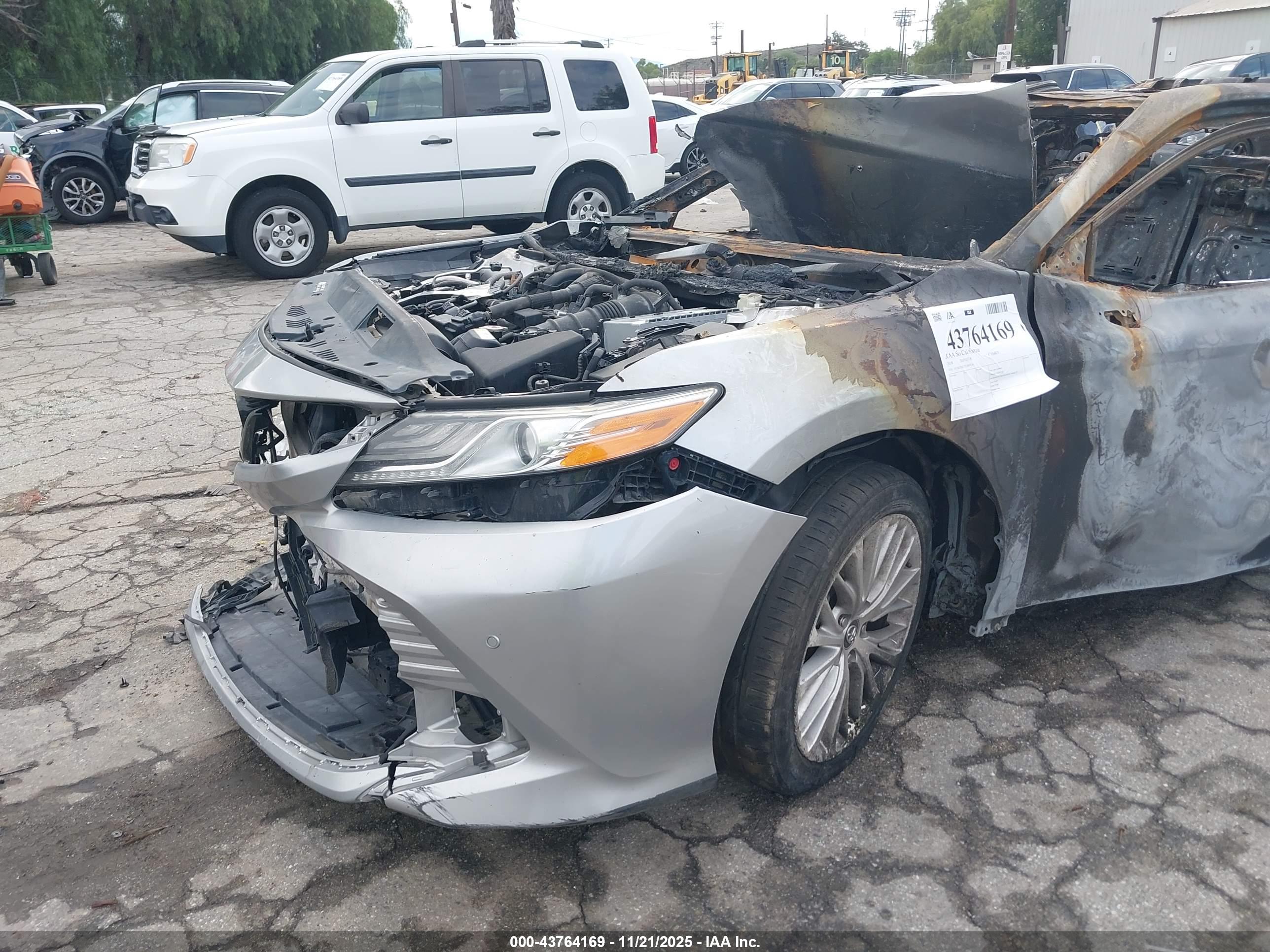 TOYOTA CAMRY image 6