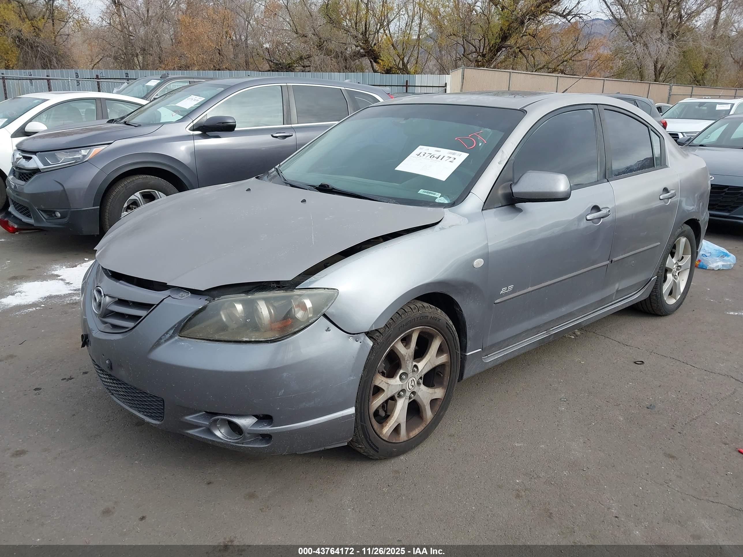MAZDA MAZDA3 image 2