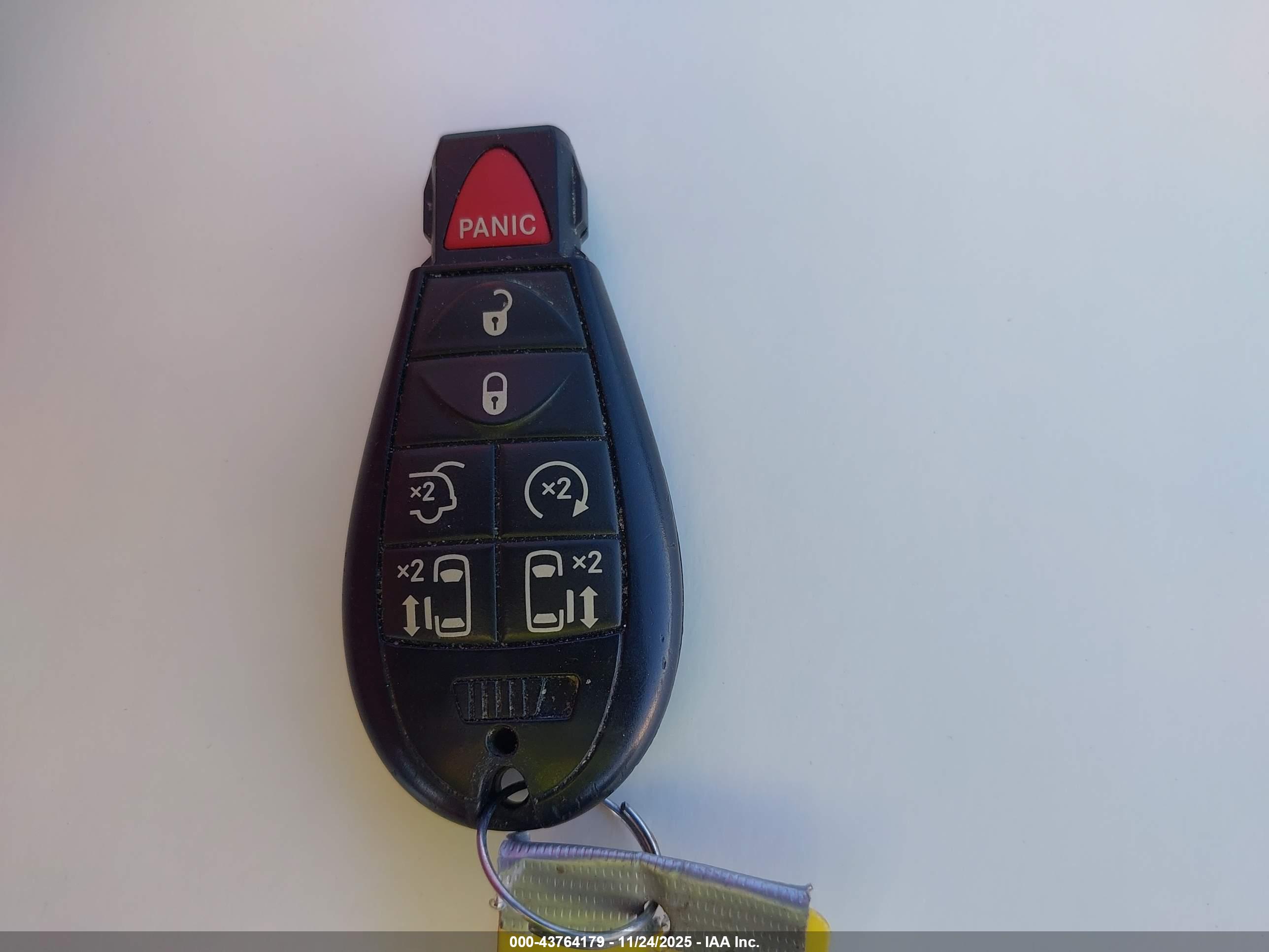 CHRYSLER TOWN image 11