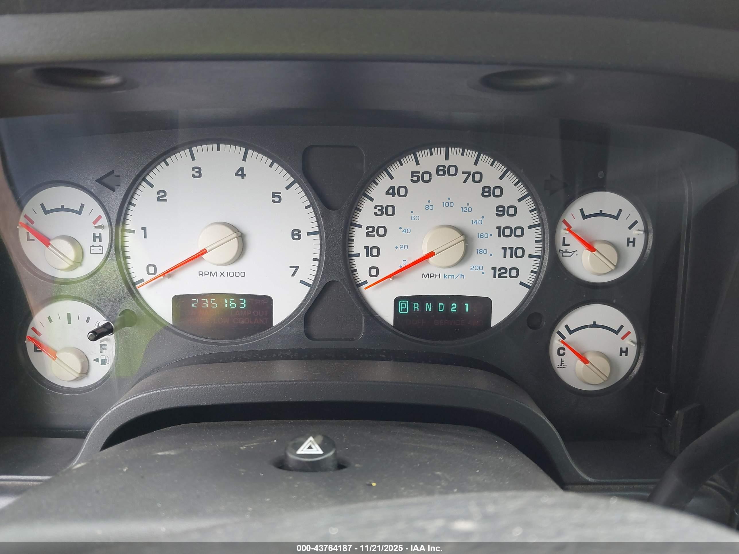 DODGE RAM image 7