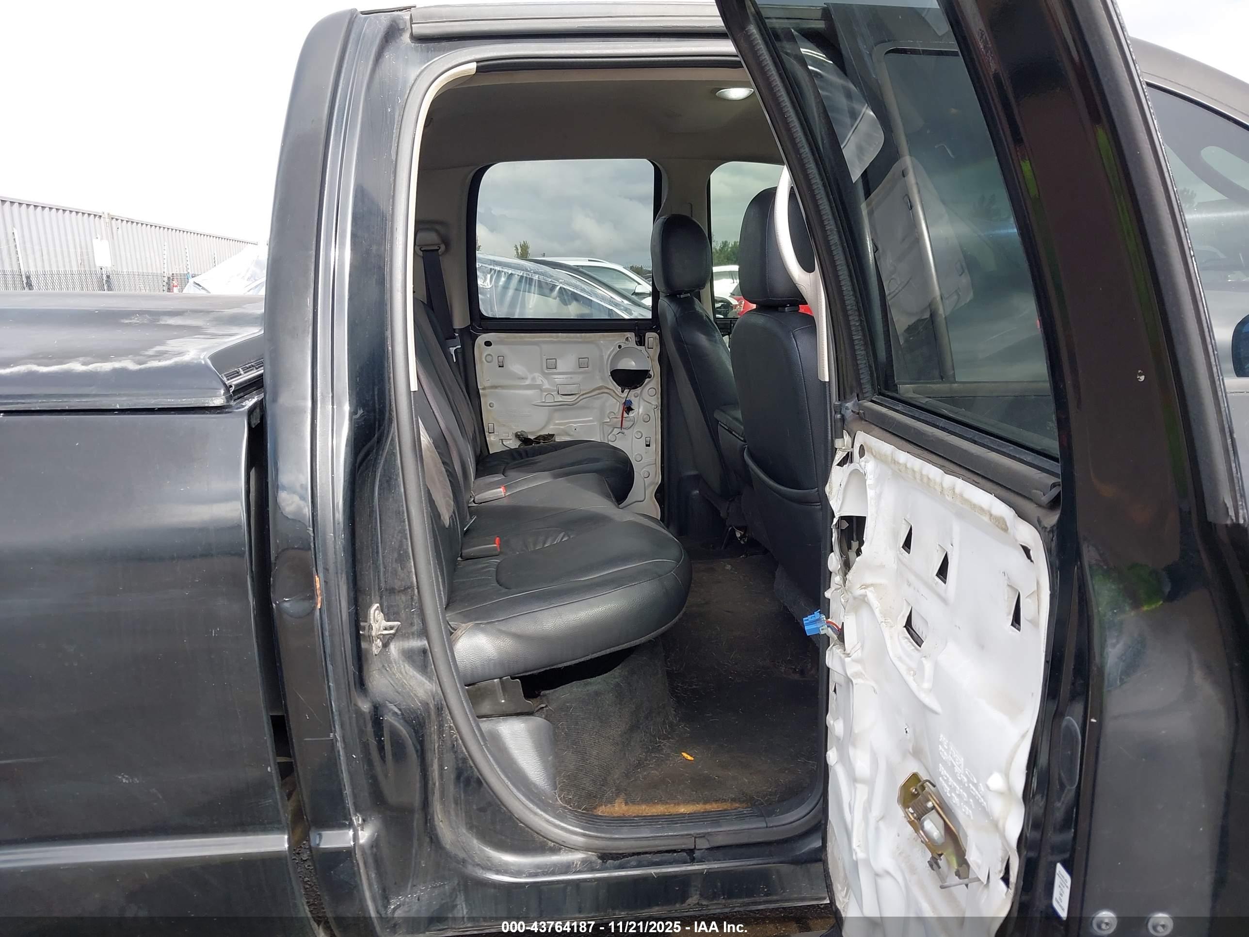 DODGE RAM image 8