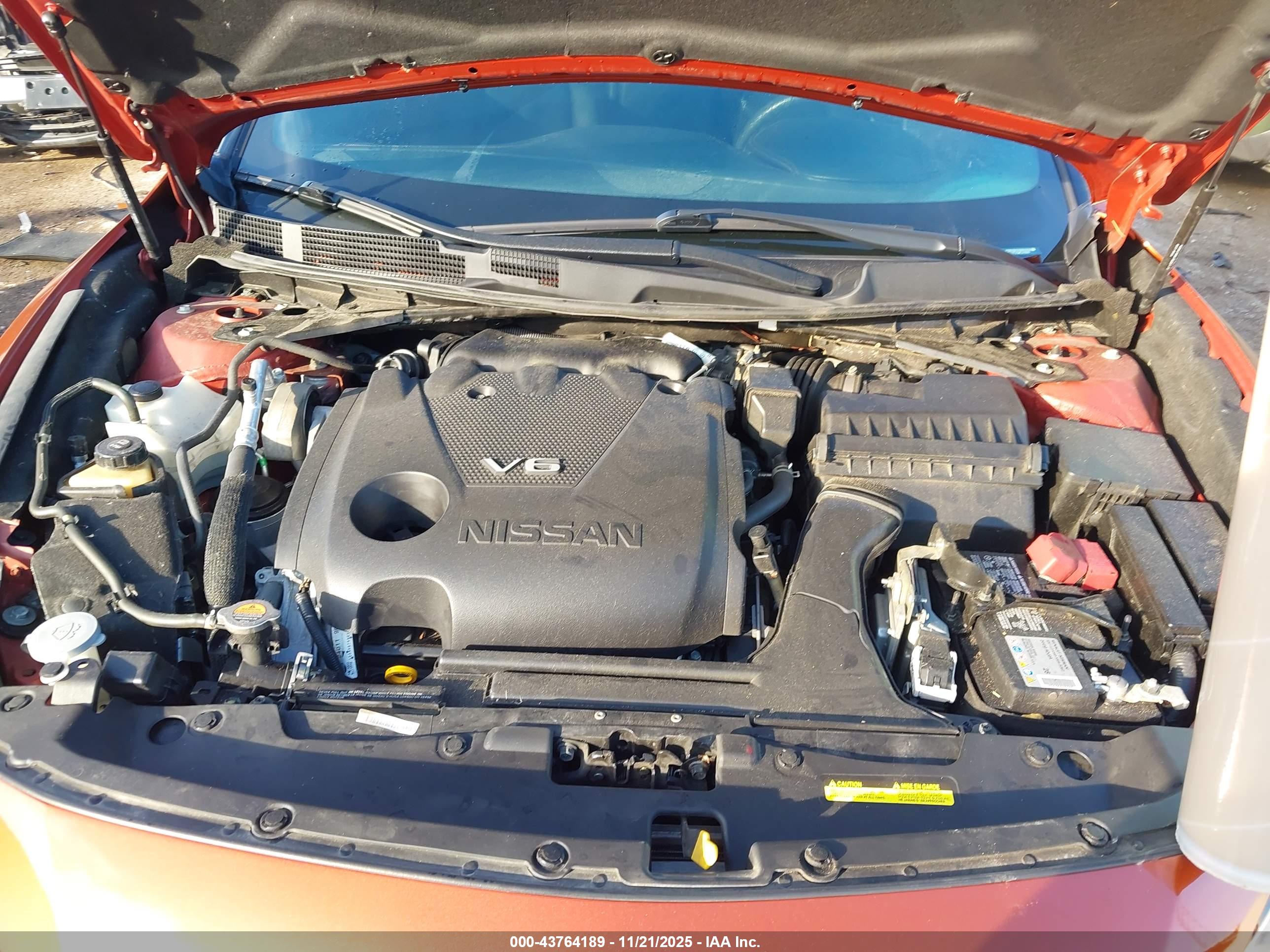 NISSAN MAXIMA image 10
