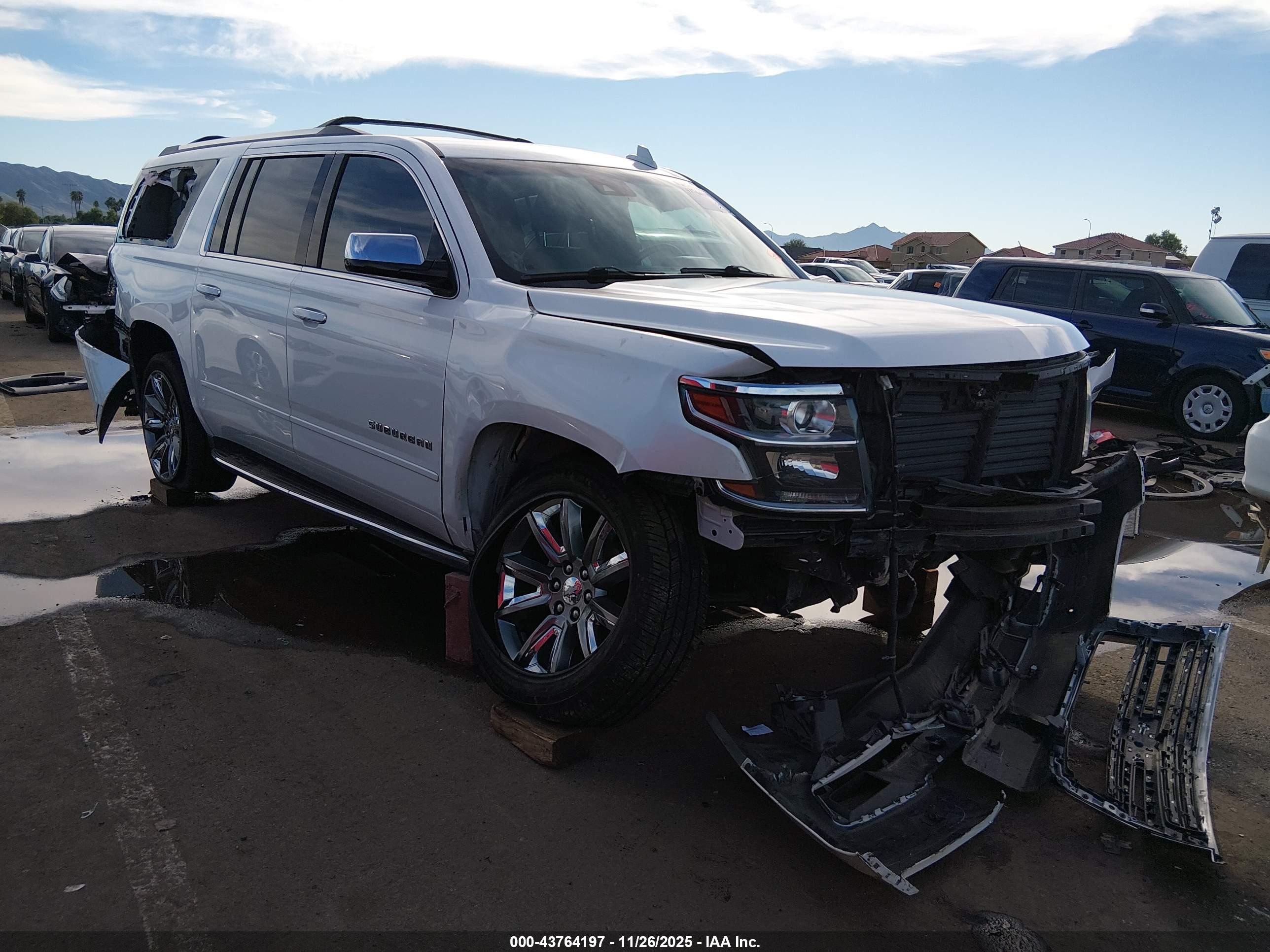 CHEVROLET SUBURBAN image 6