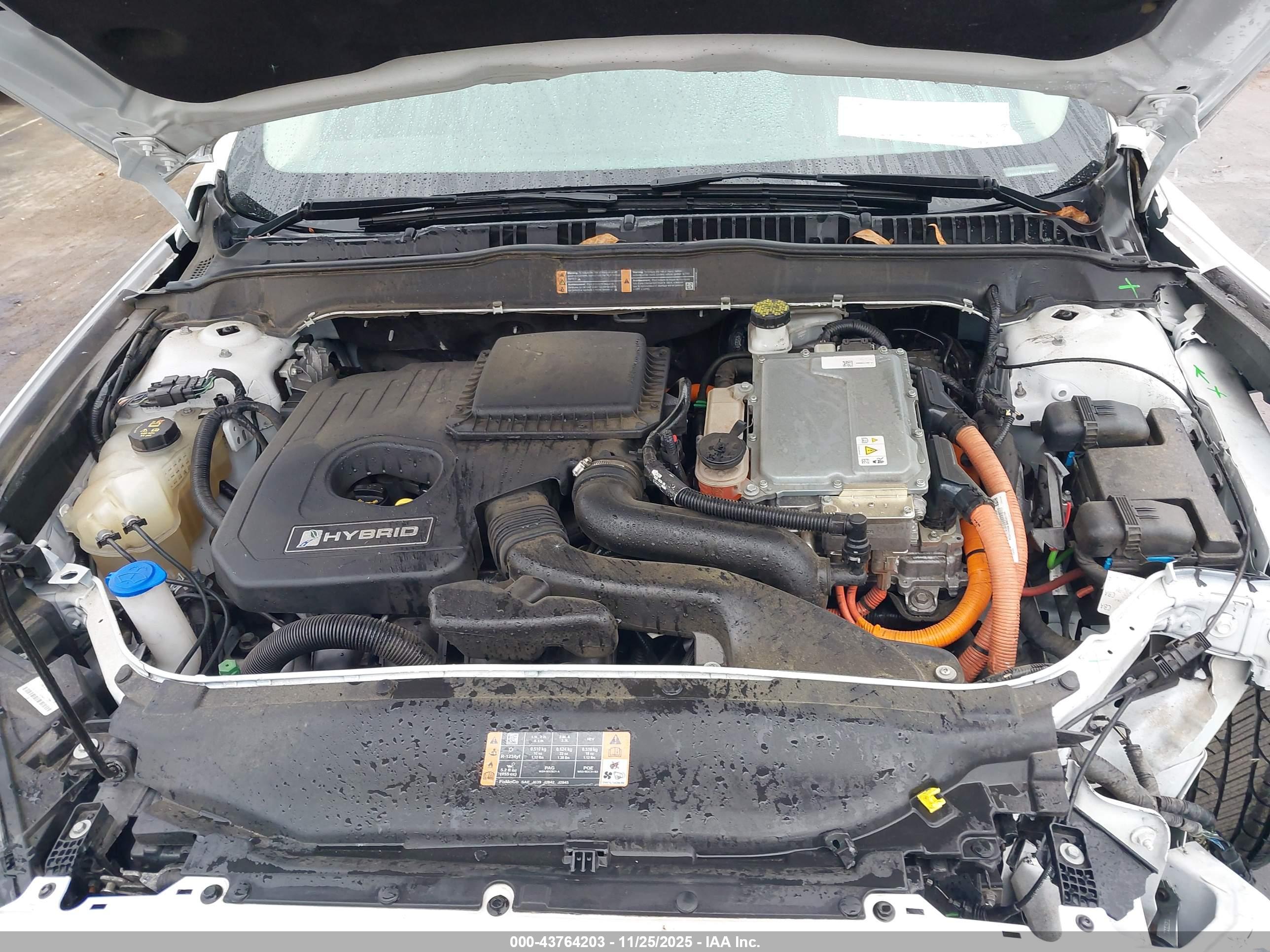 FORD FUSION image 10