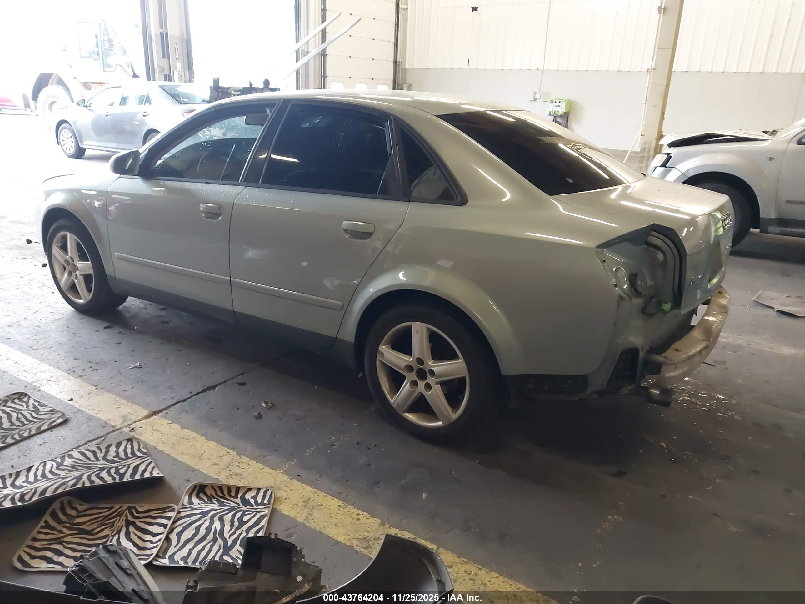 AUDI A4 image 3