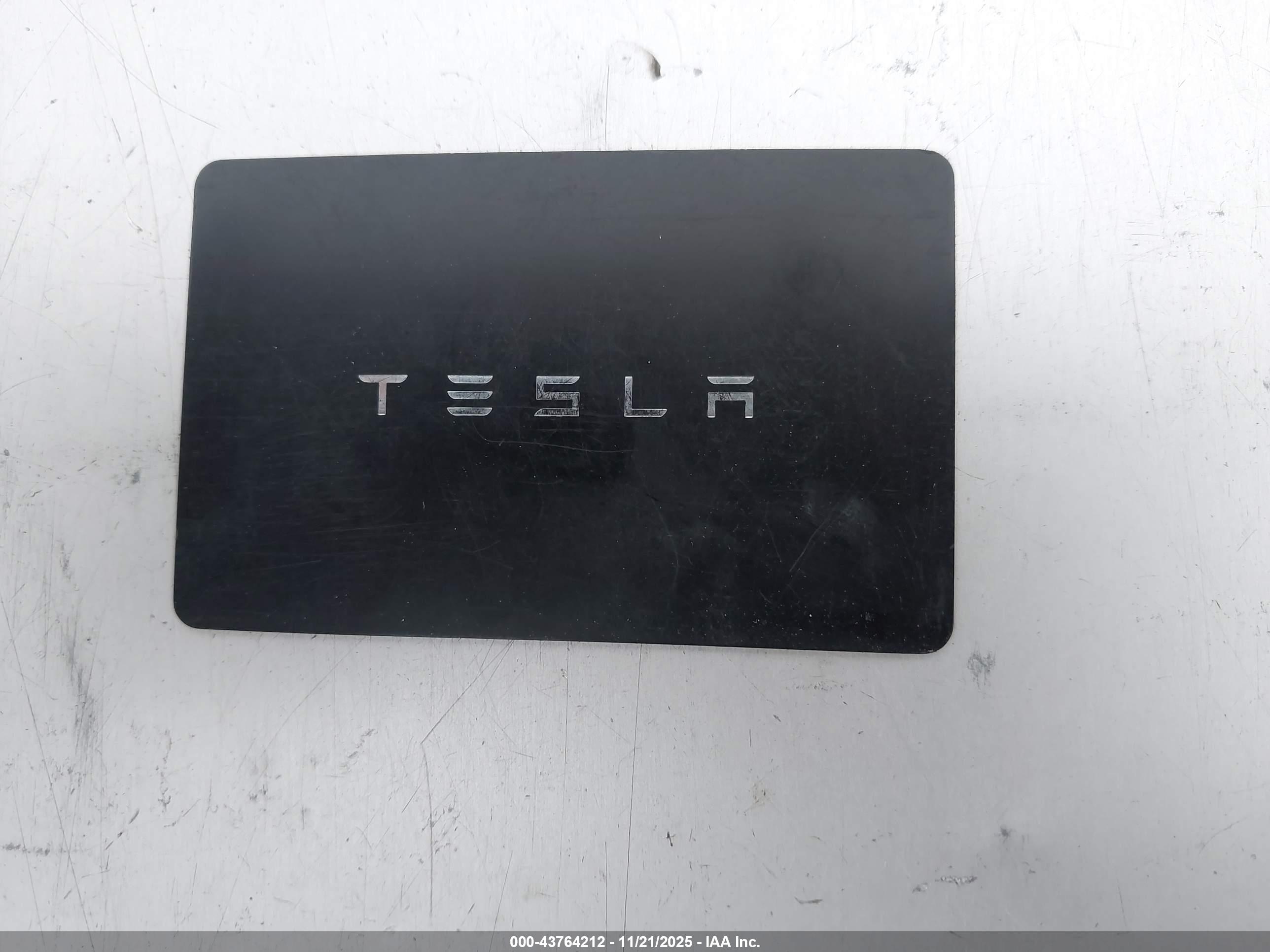 TESLA MODEL image 11