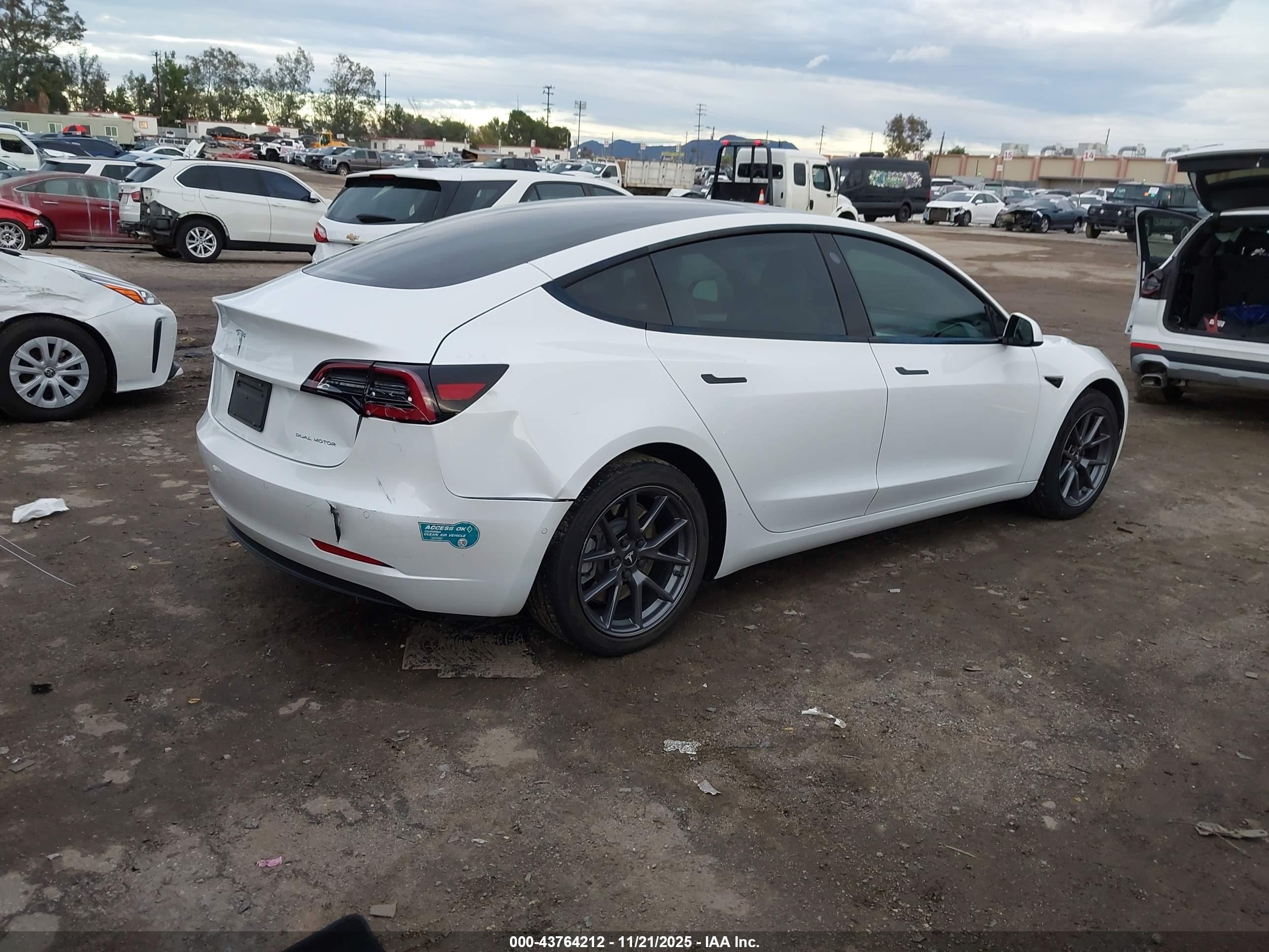TESLA MODEL image 4