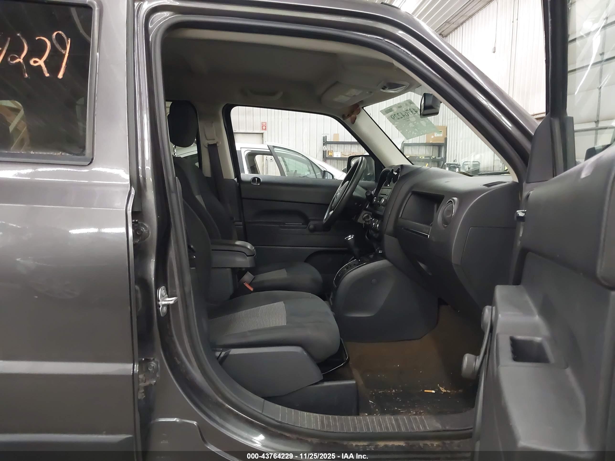 JEEP PATRIOT image 5