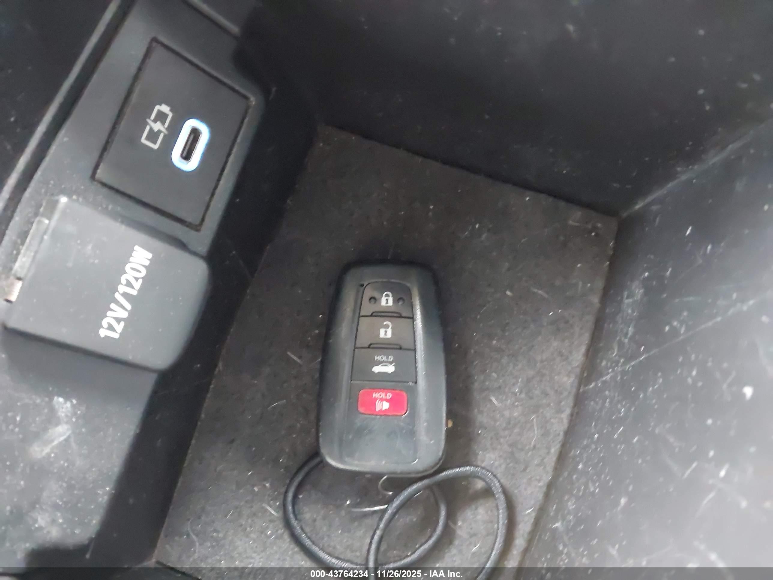 TOYOTA COROLLA image 11