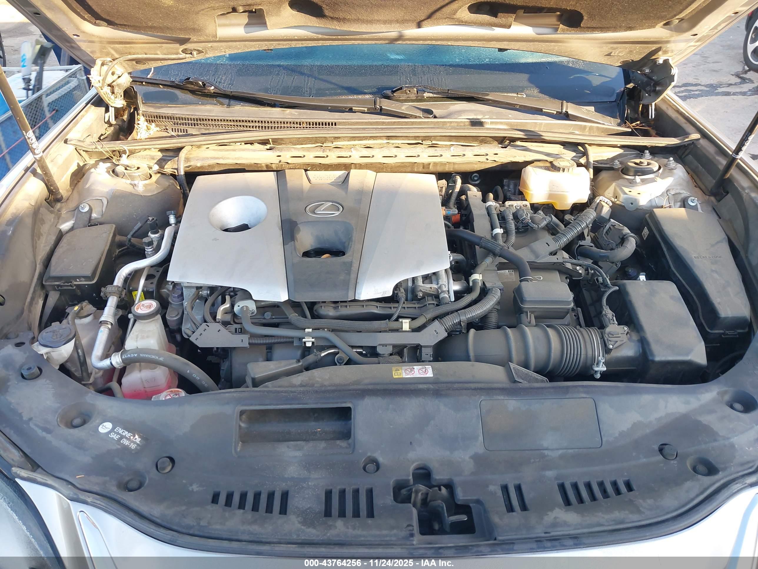 LEXUS ES image 10