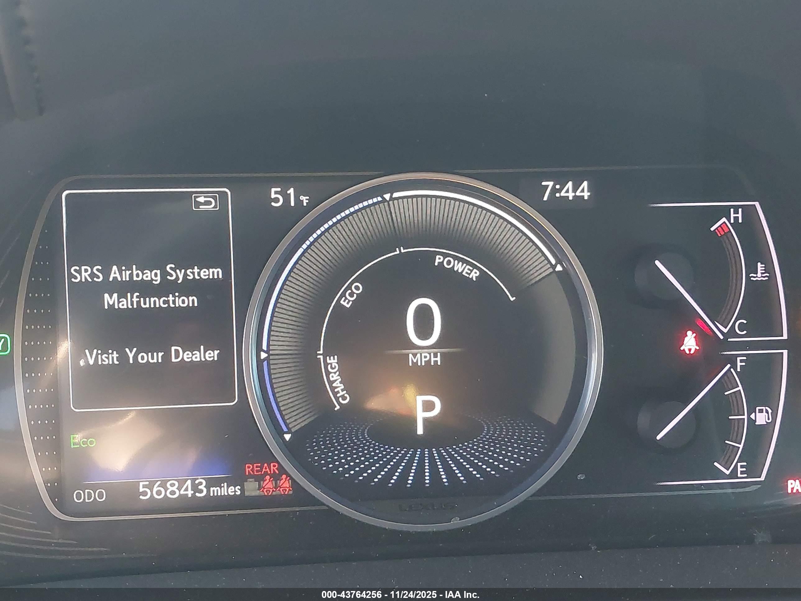 LEXUS ES image 7