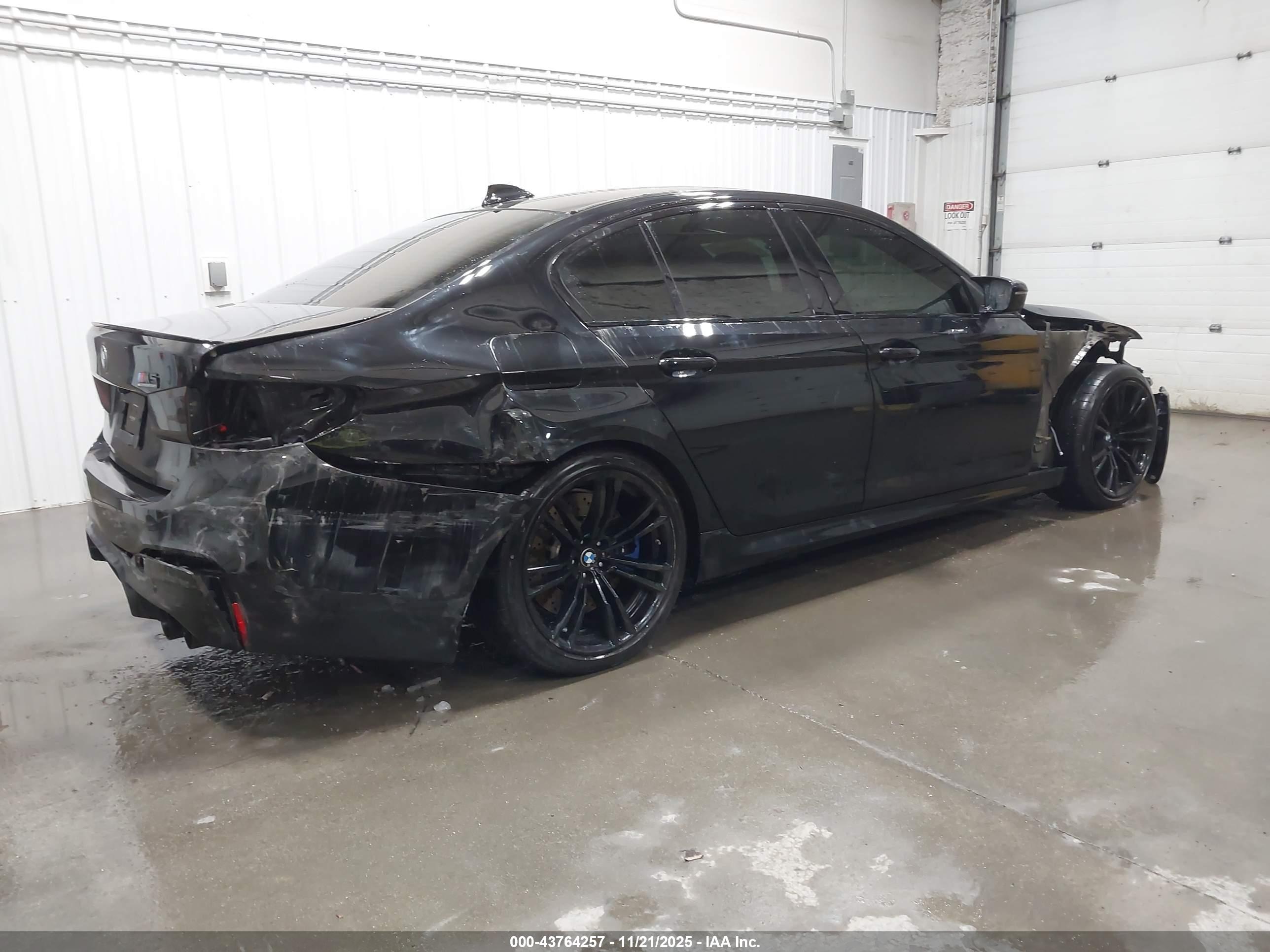 BMW M5 image 4
