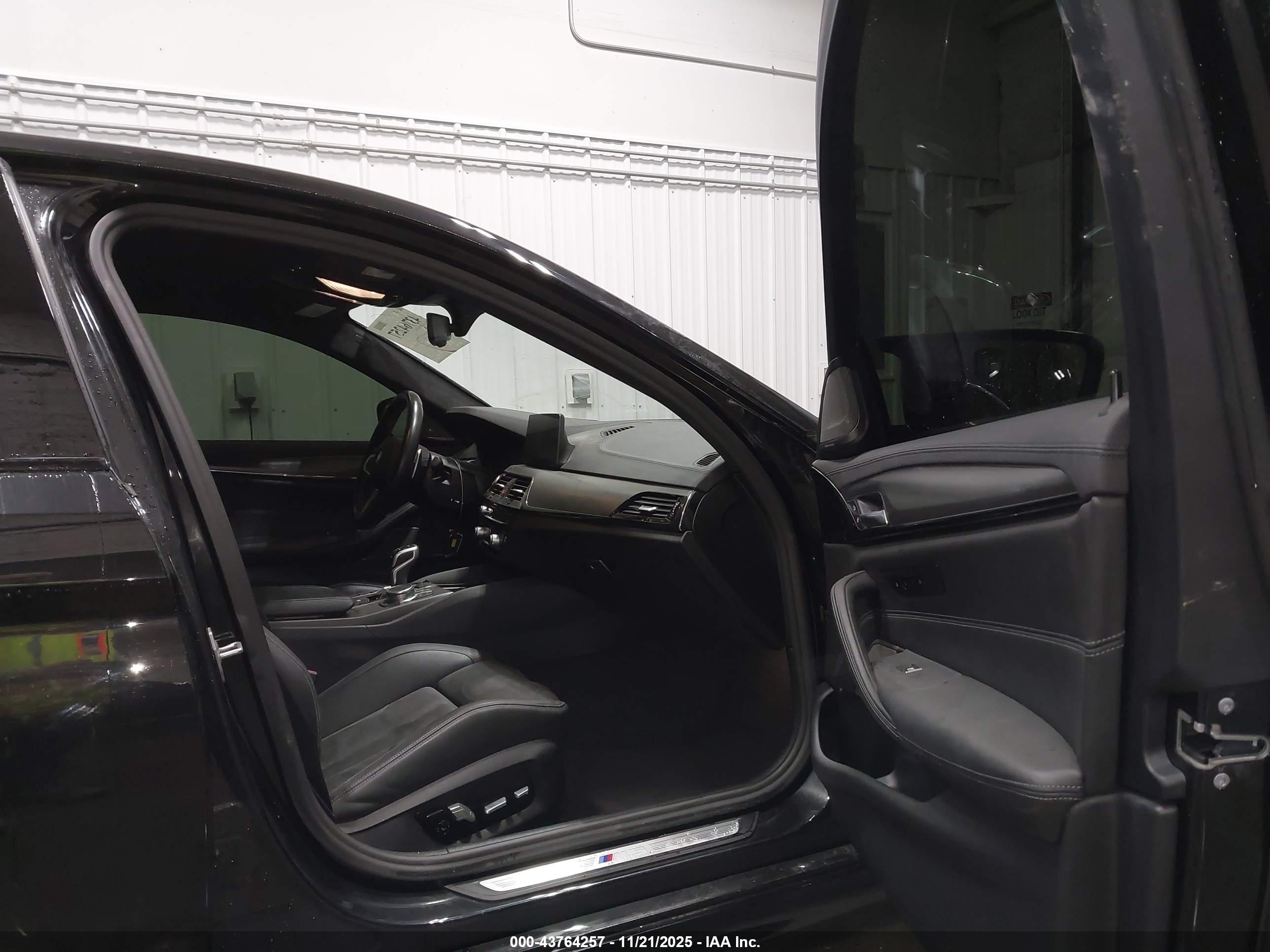 BMW M5 image 5