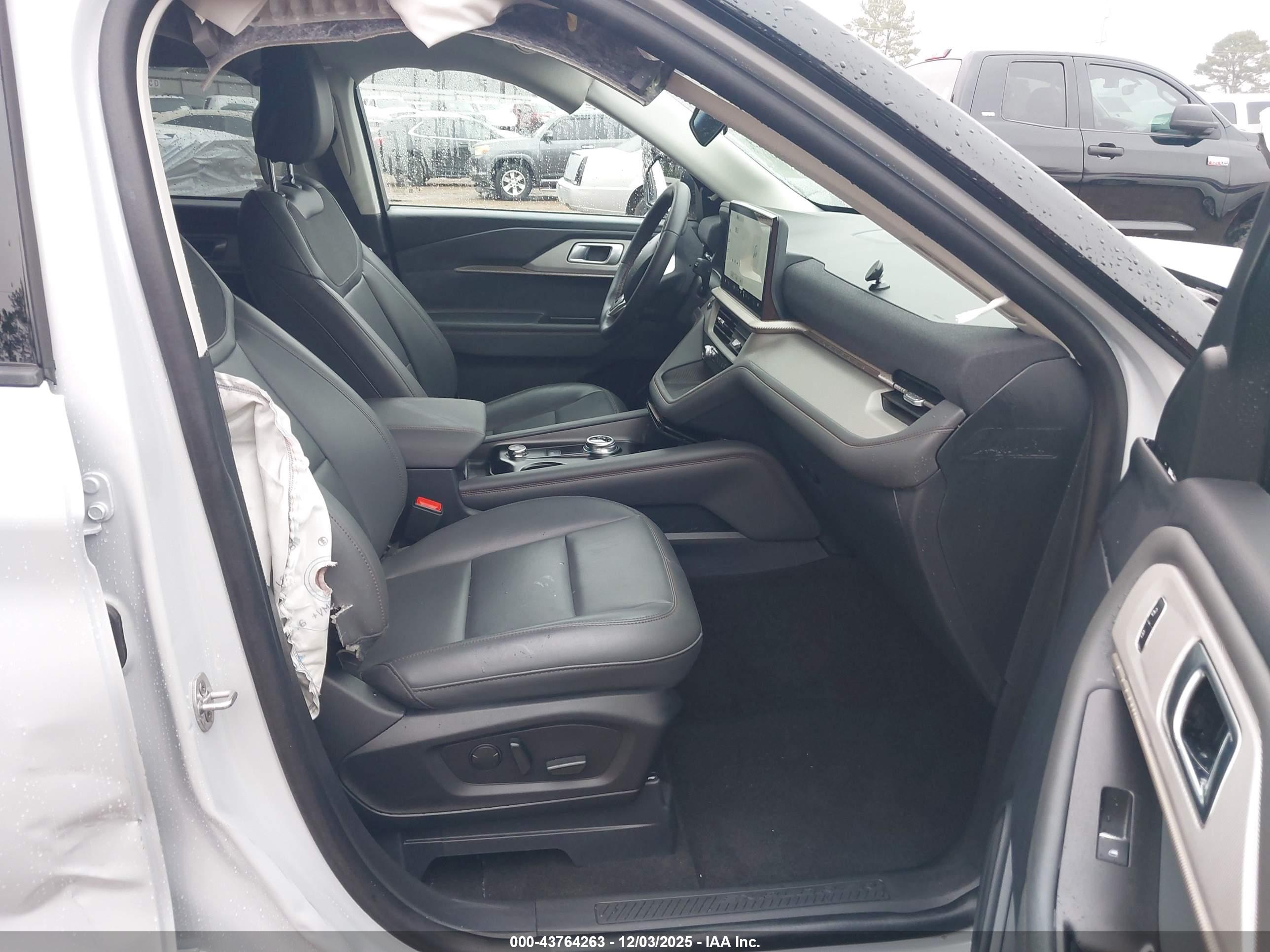 FORD EXPLORER image 5