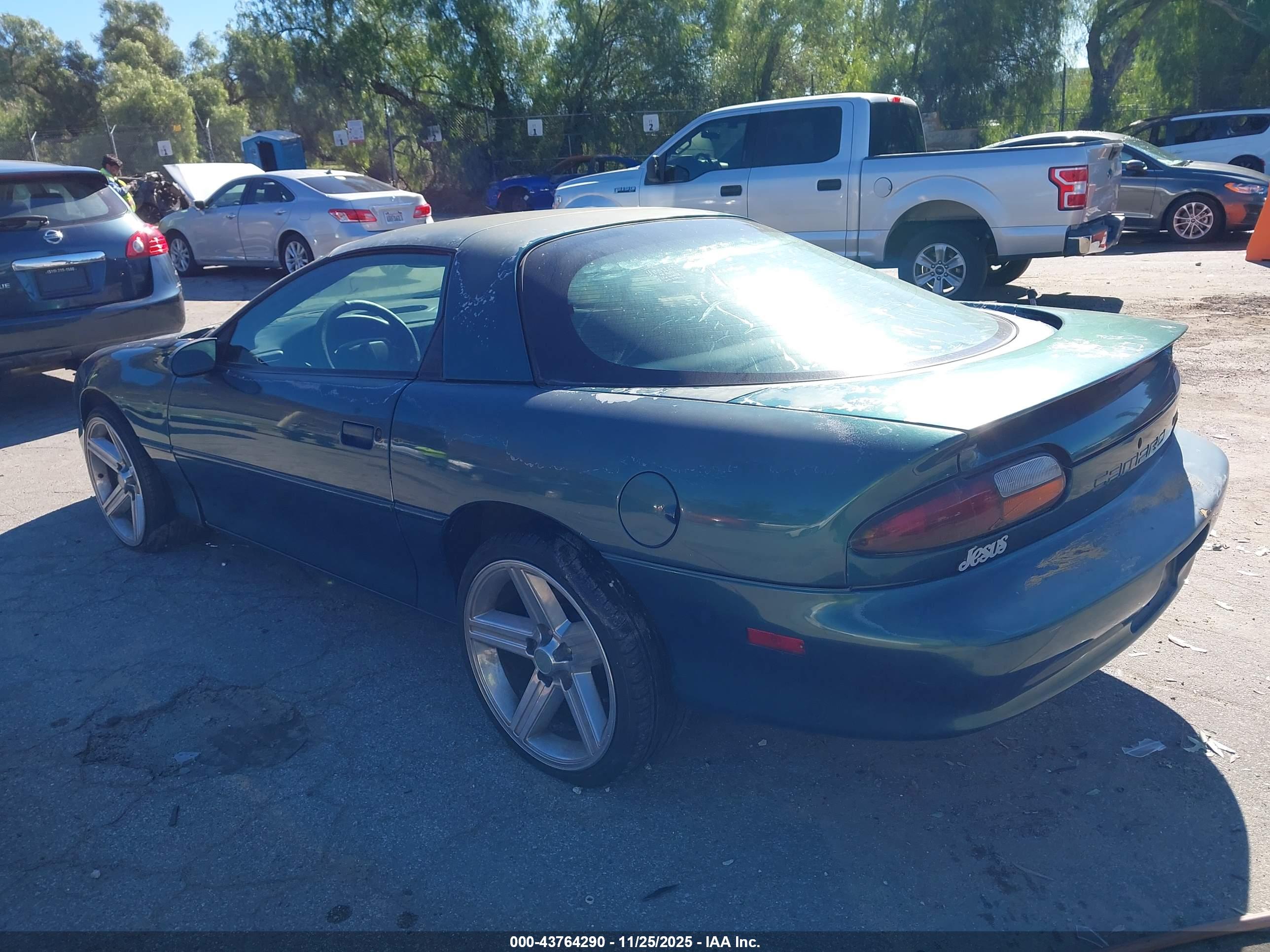 CHEVROLET CAMARO image 3