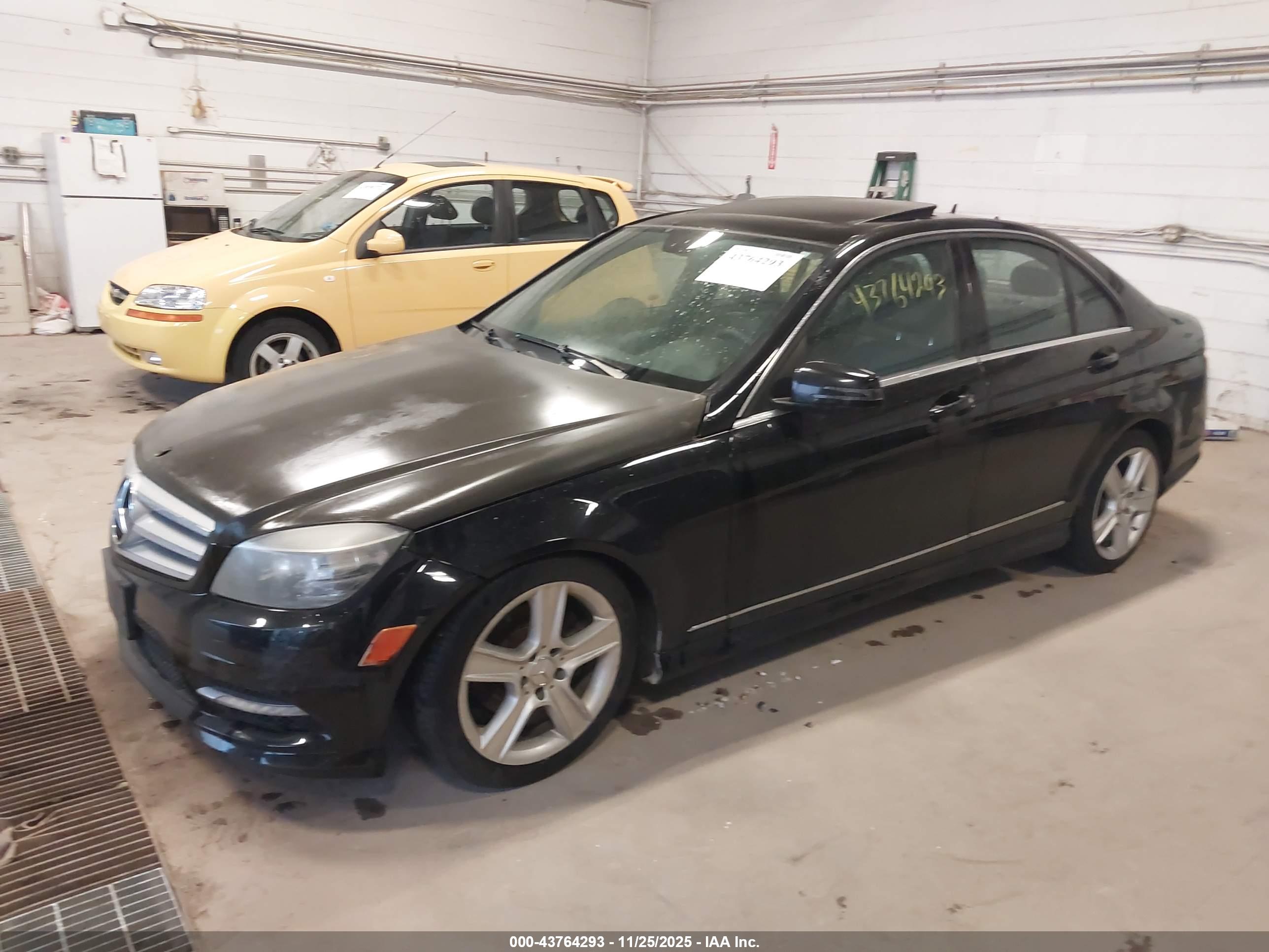 MERCEDES-BENZ C image 2