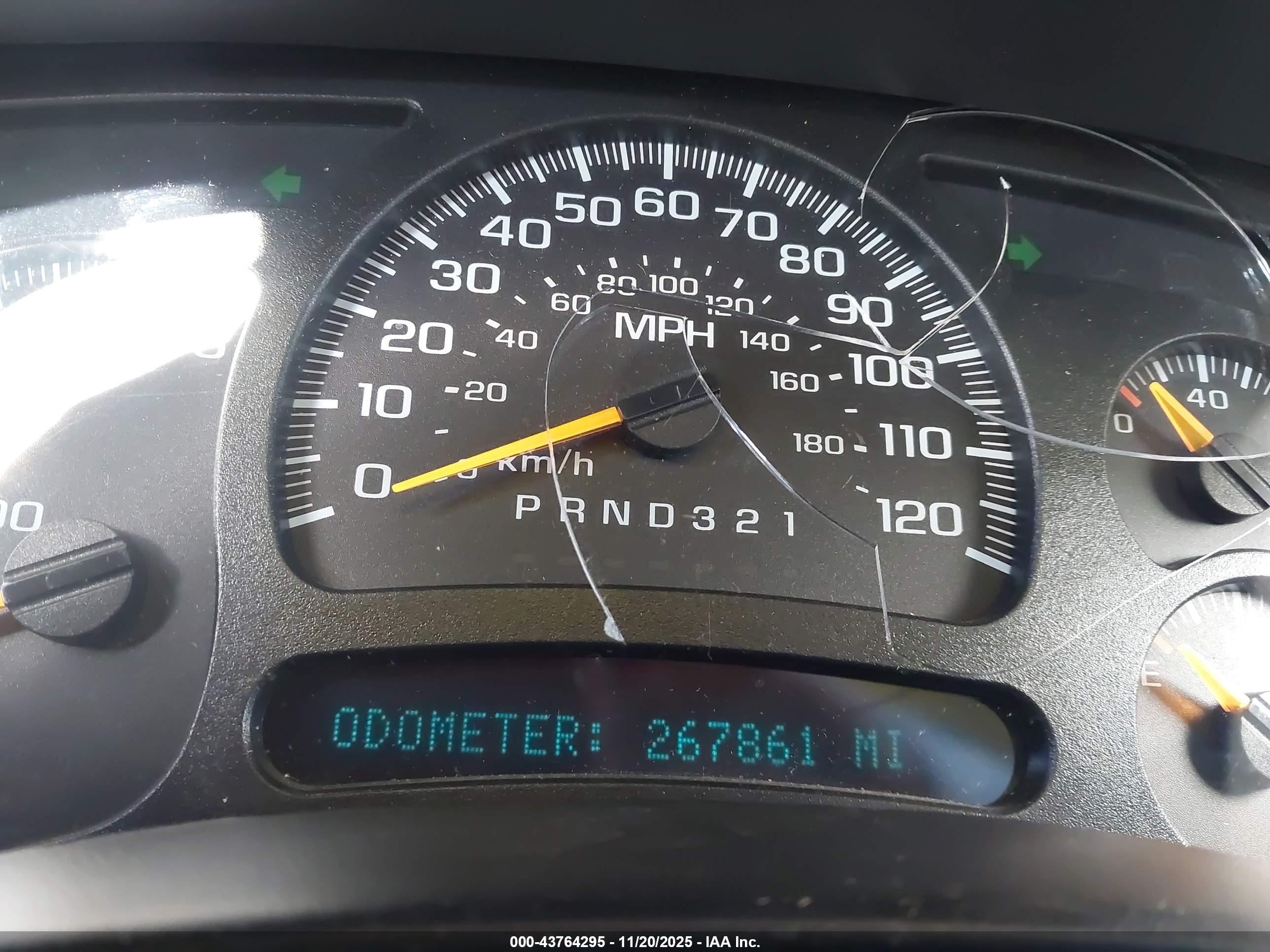 CHEVROLET SILVERADO image 7
