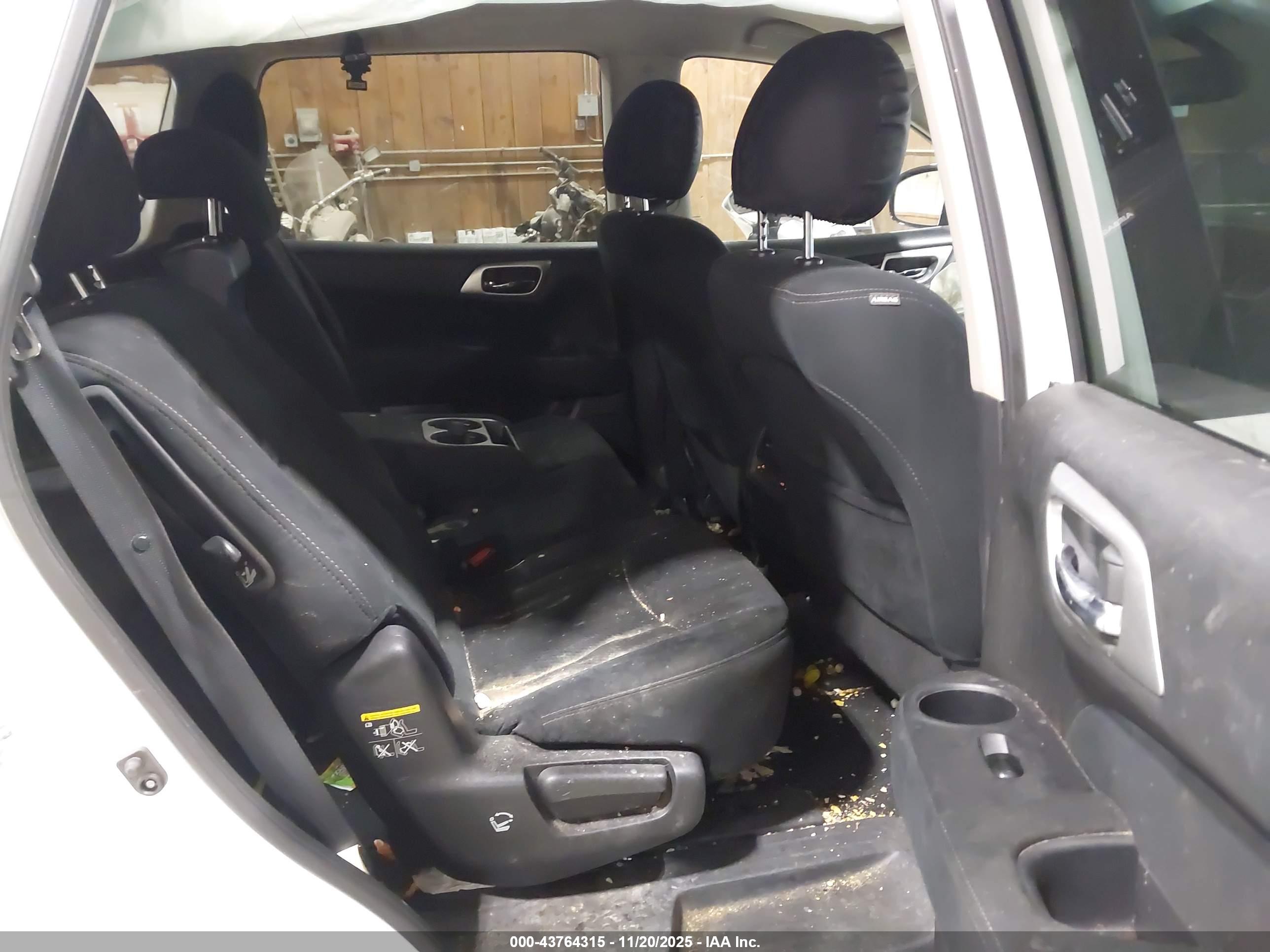 NISSAN PATHFINDER image 8