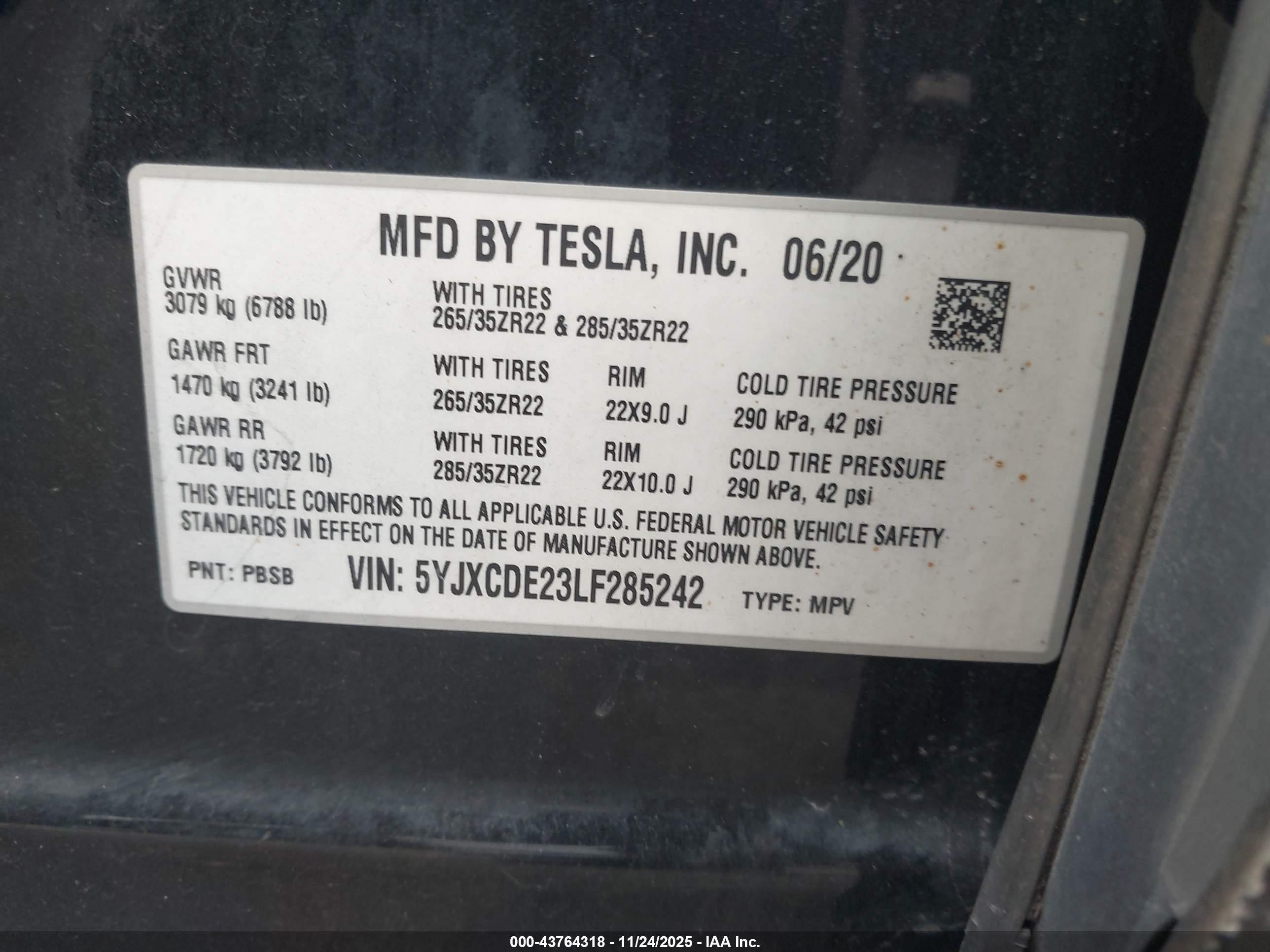 TESLA MODEL image 9