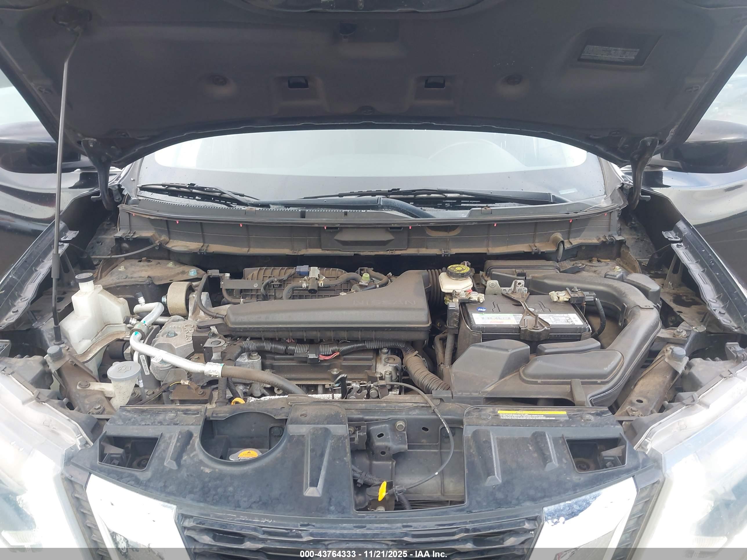NISSAN ROGUE image 10