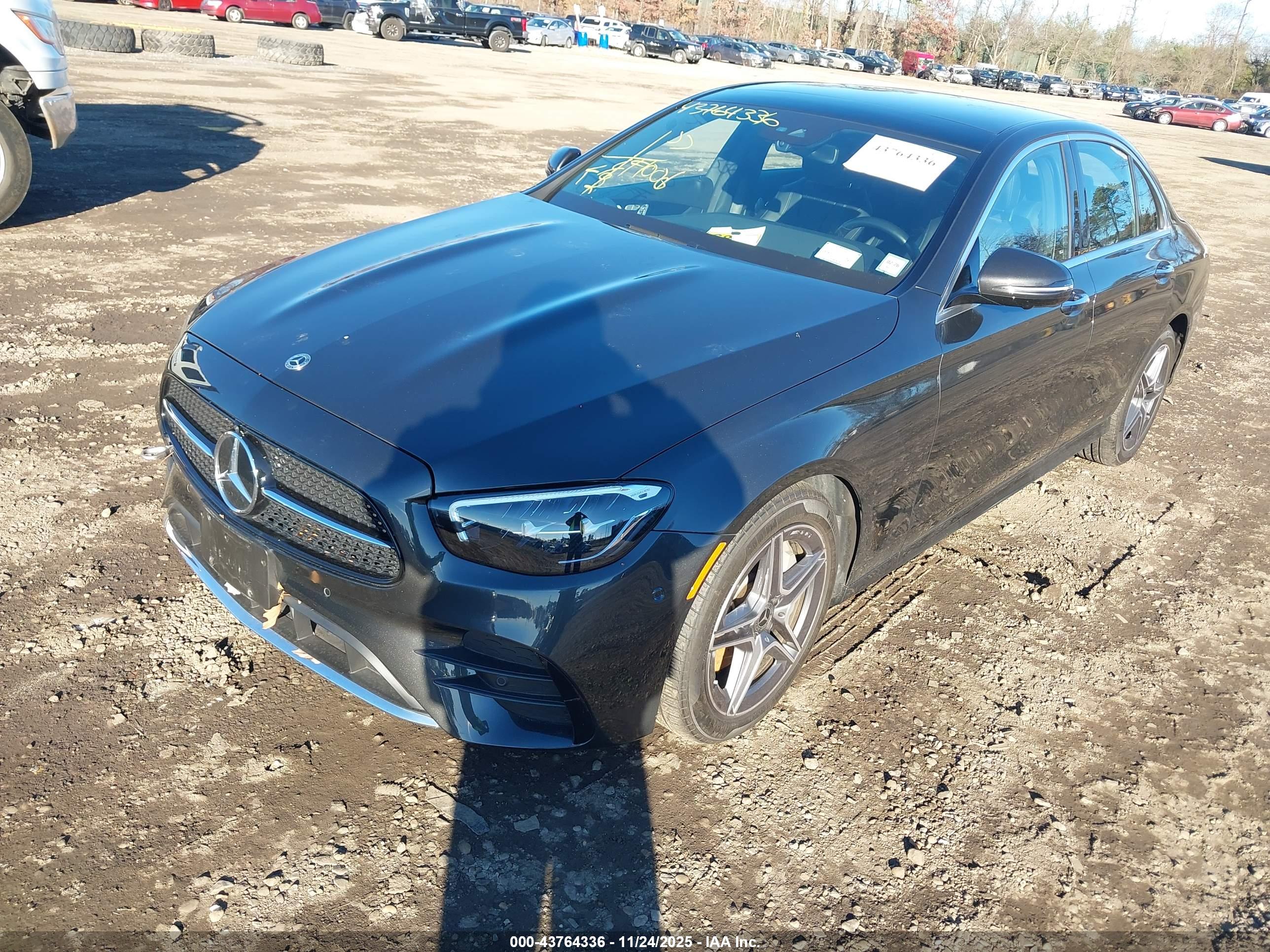 MERCEDES-BENZ E image 2