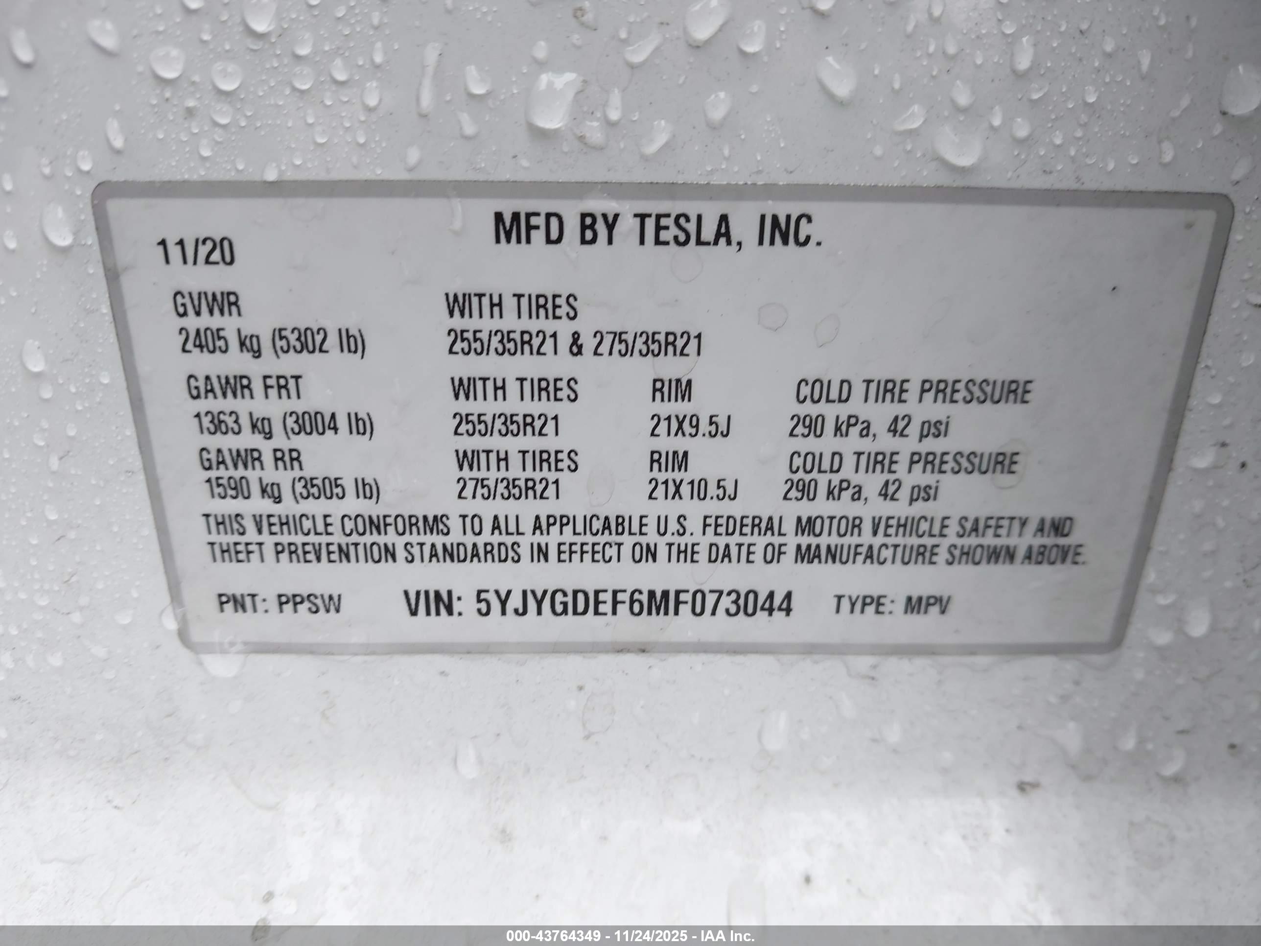 TESLA MODEL image 9