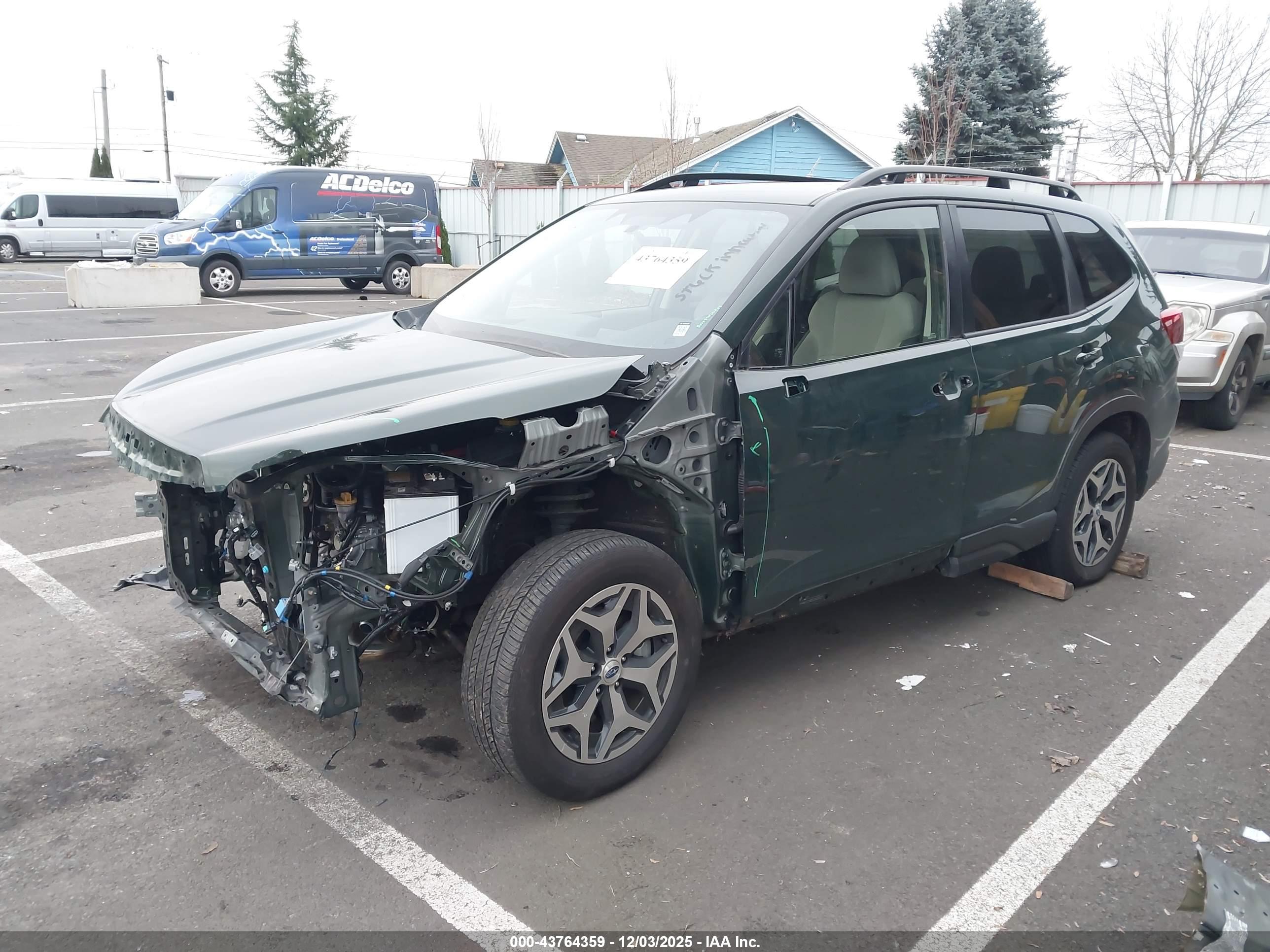 SUBARU FORESTER image 2