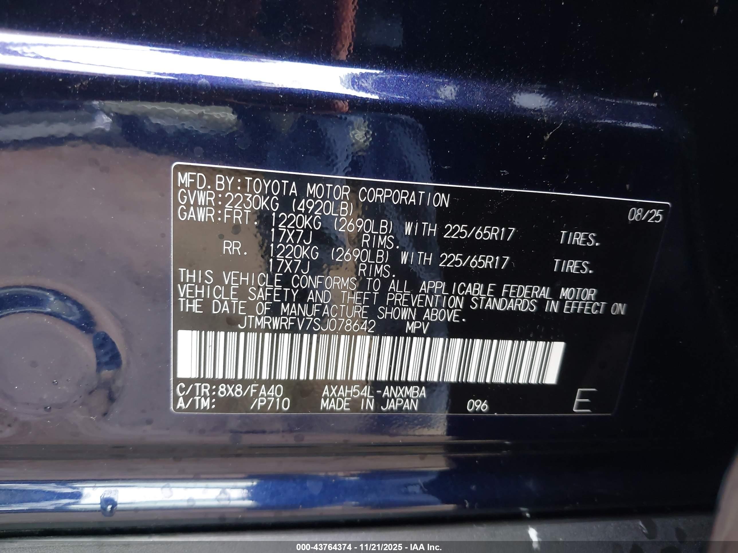TOYOTA RAV4 image 9