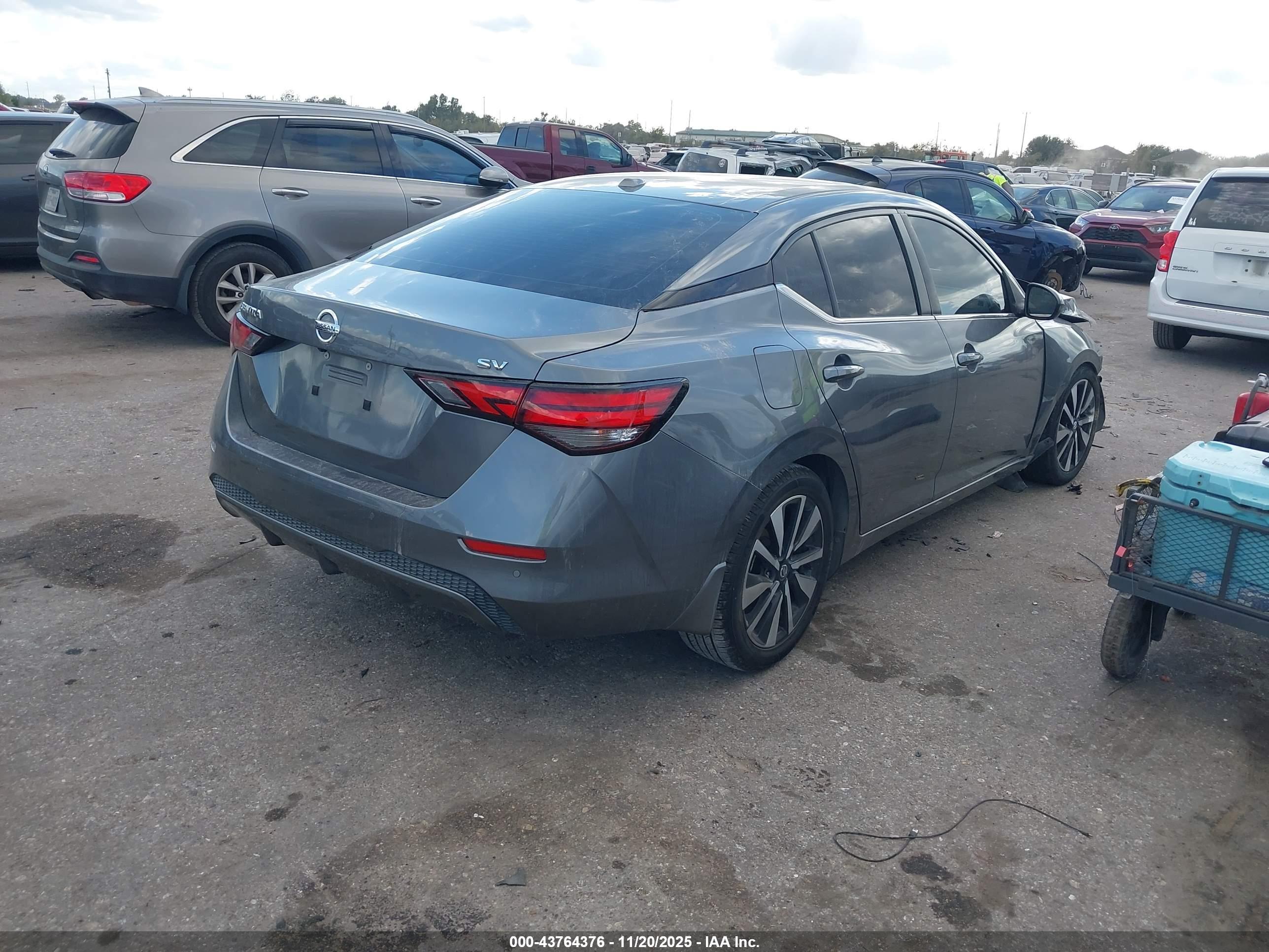 NISSAN SENTRA image 4