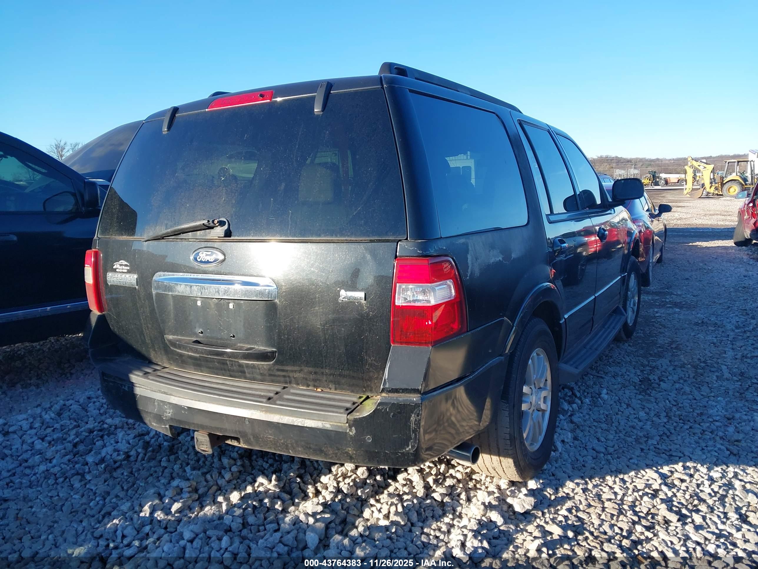 FORD EXPEDITION image 4
