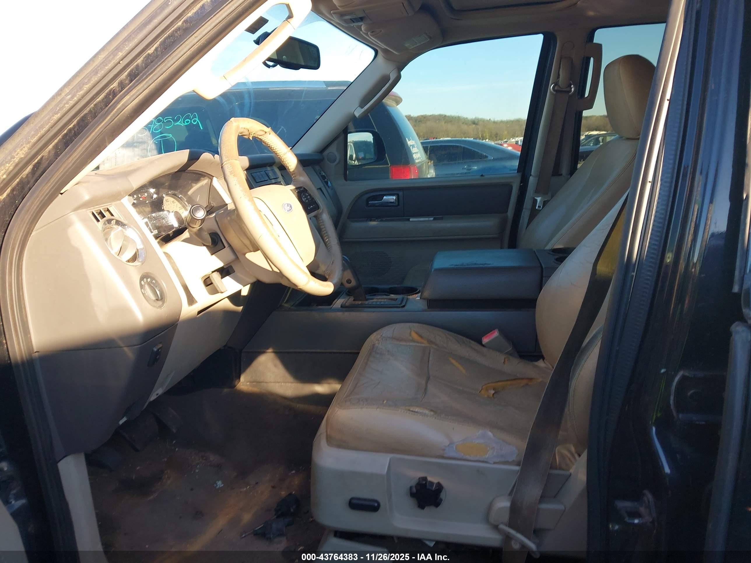 FORD EXPEDITION image 5