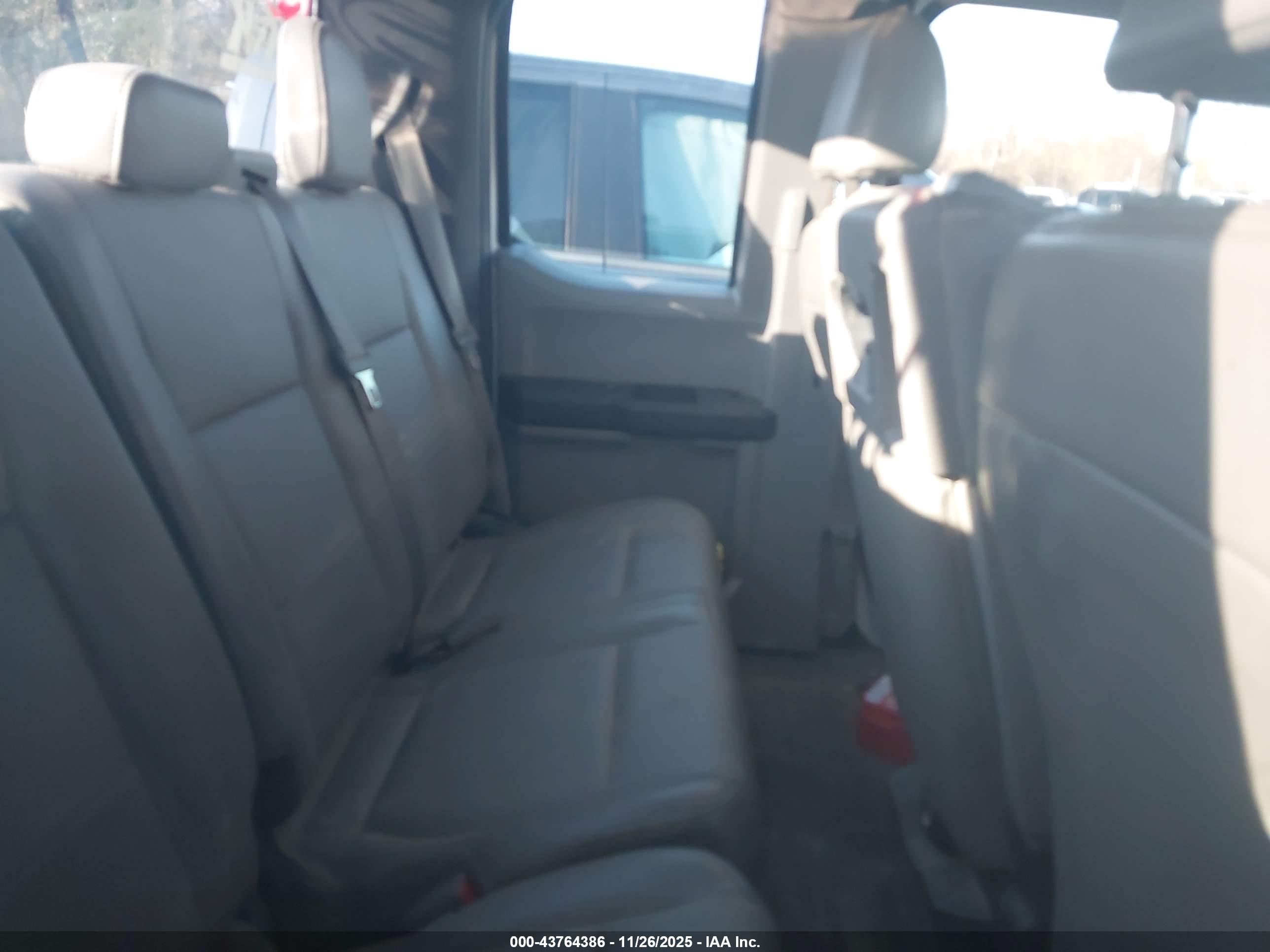 FORD F-150 image 8