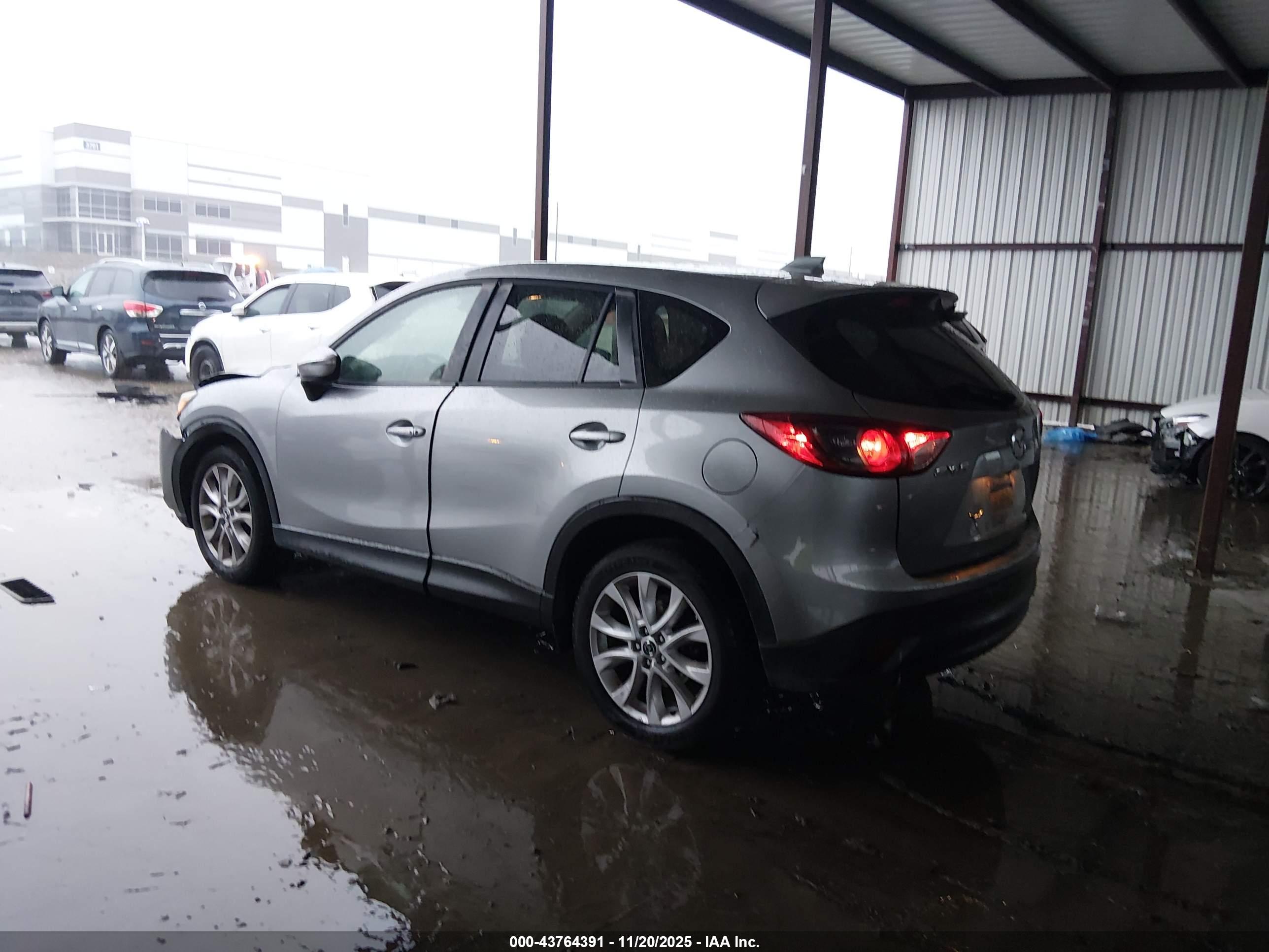 MAZDA CX-5 image 3