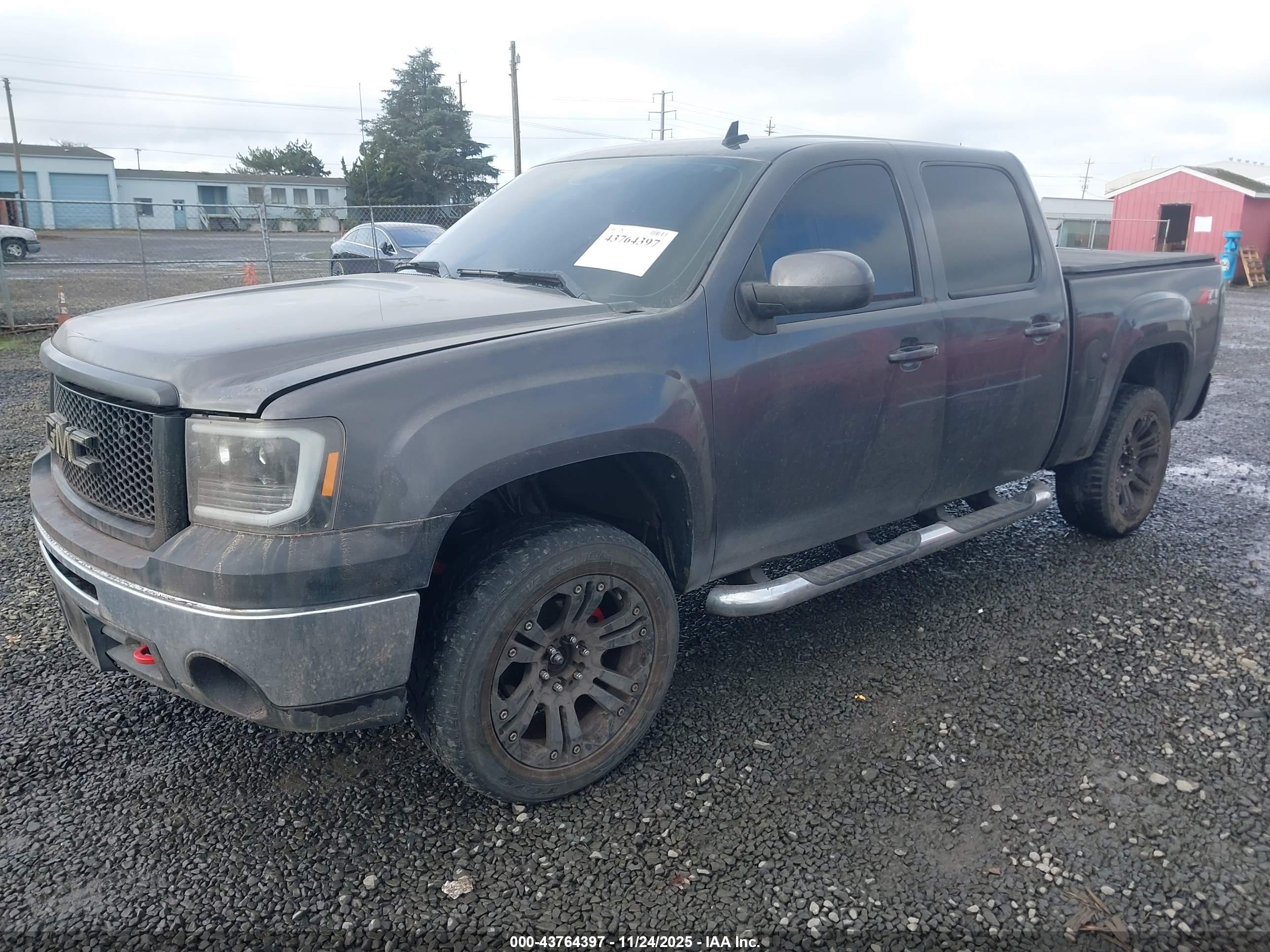 GMC SIERRA image 2