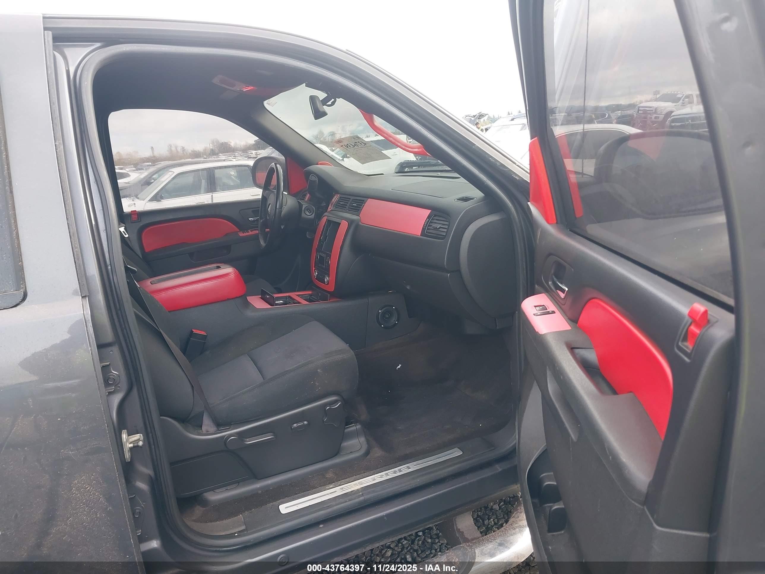 GMC SIERRA image 5