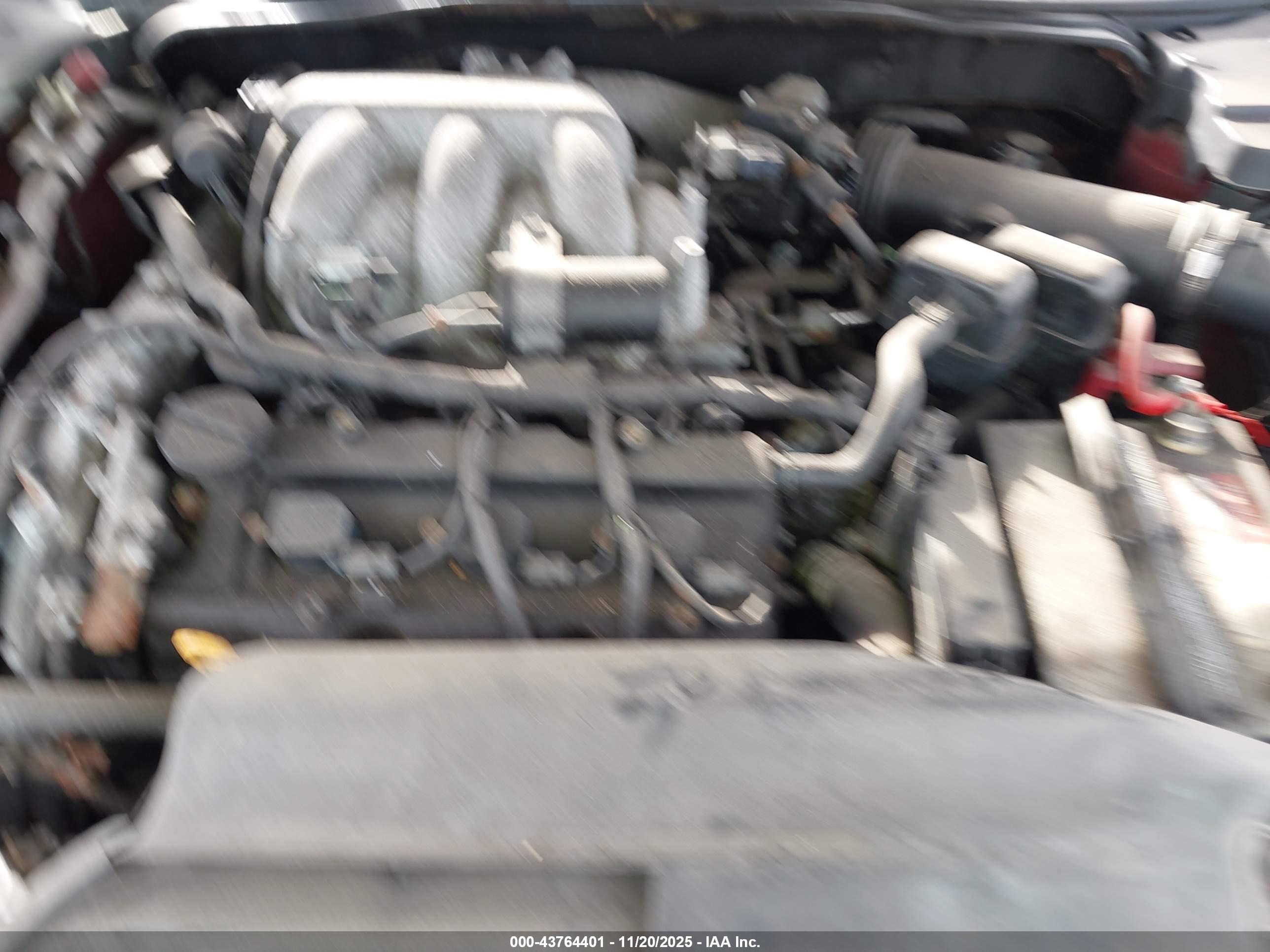 NISSAN MAXIMA image 10