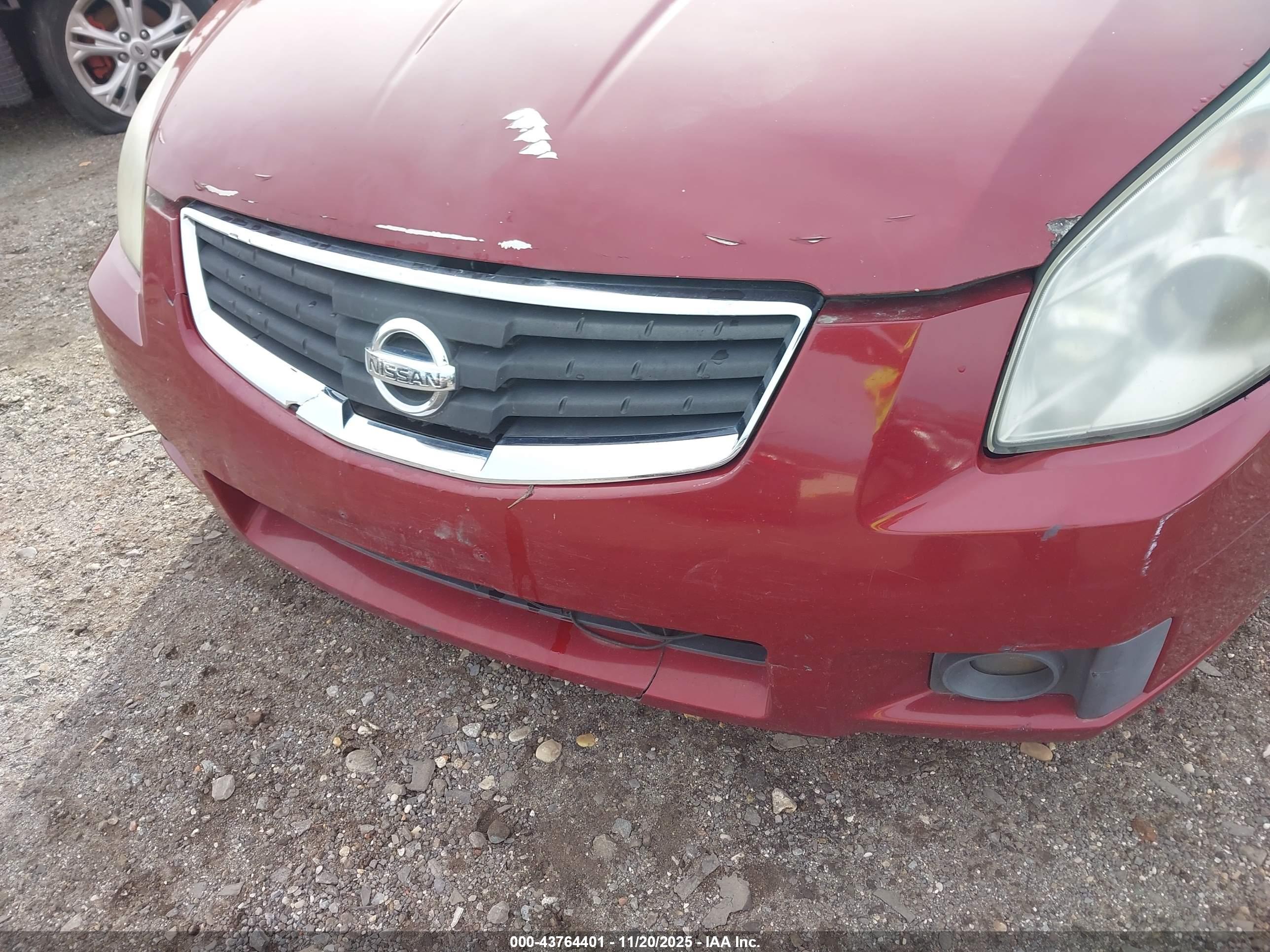 NISSAN MAXIMA image 6