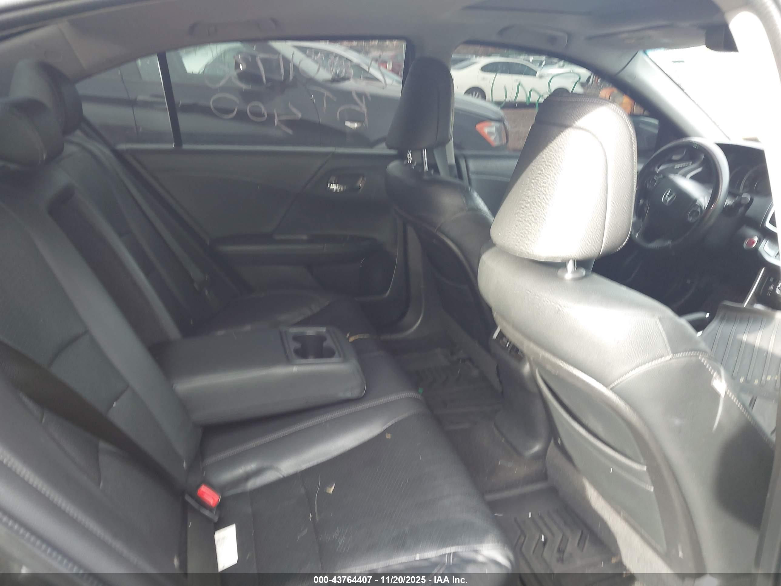 HONDA ACCORD image 8