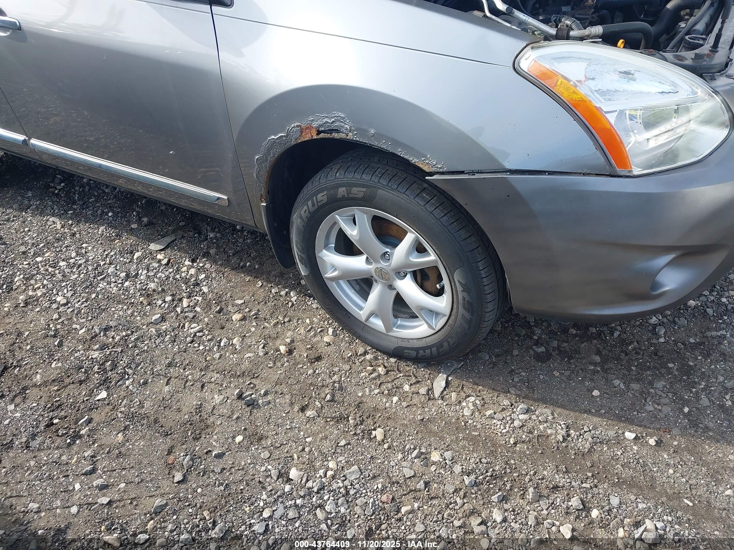 NISSAN ROGUE image 6