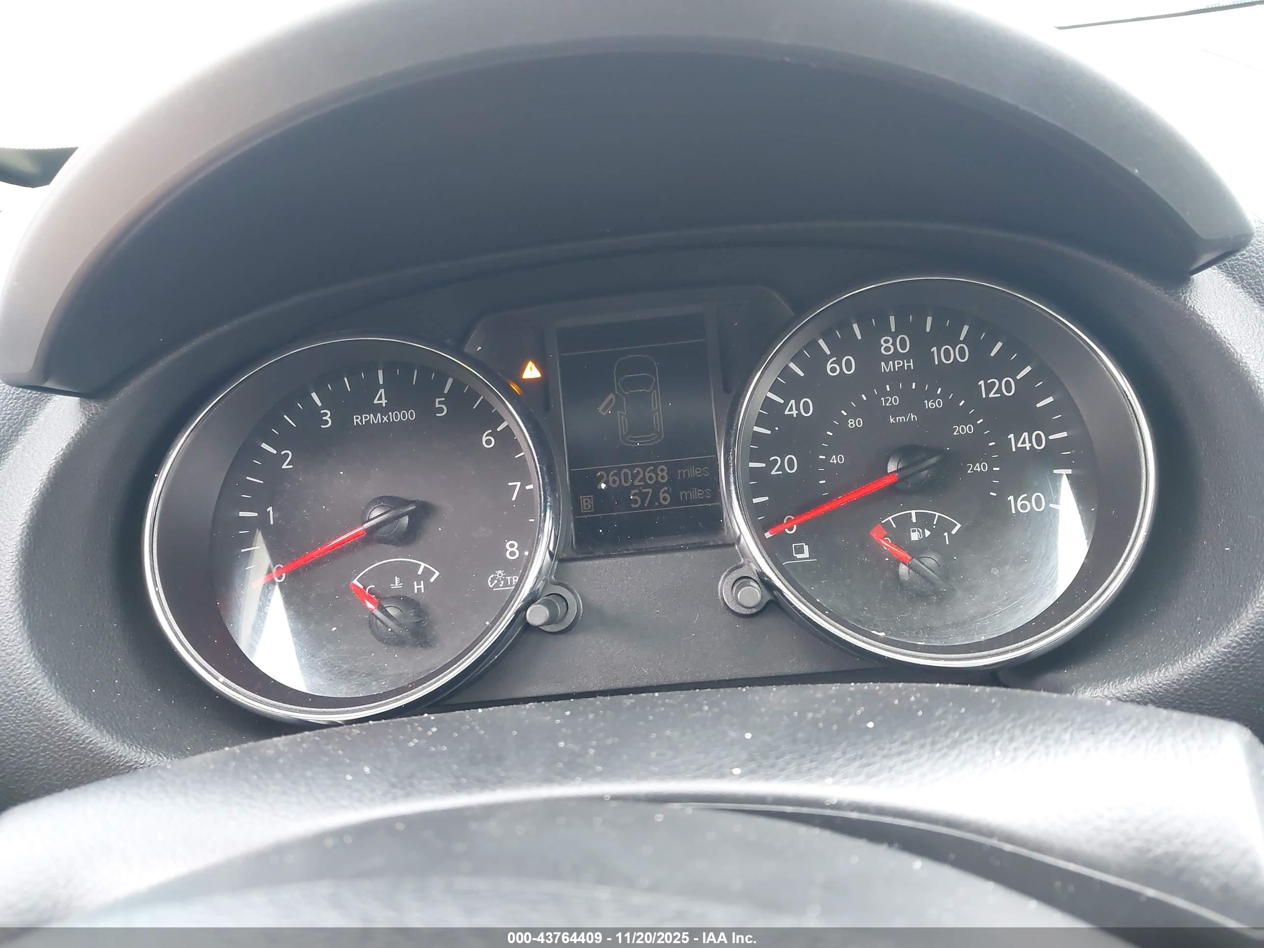 NISSAN ROGUE image 7