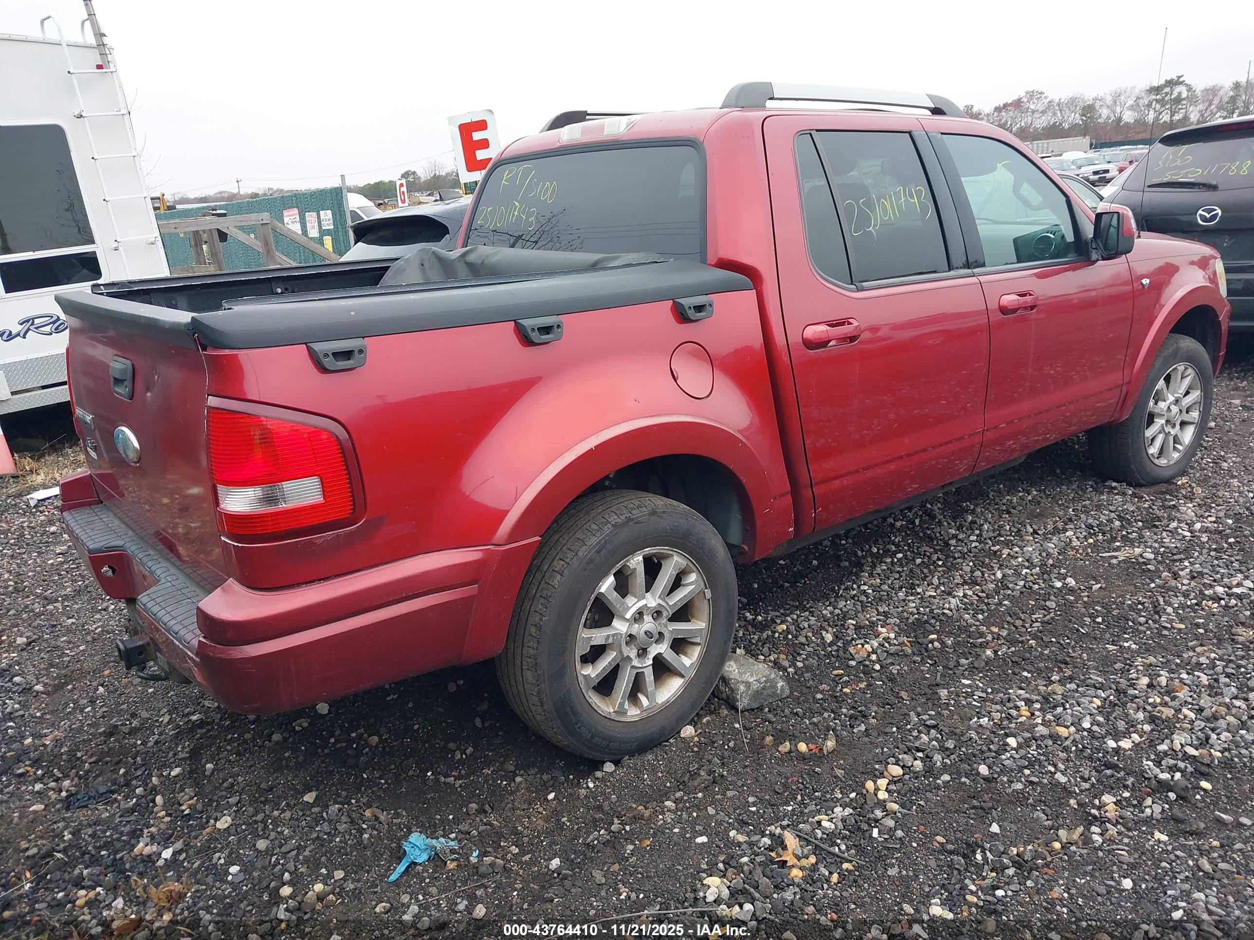 FORD EXPLORER image 4