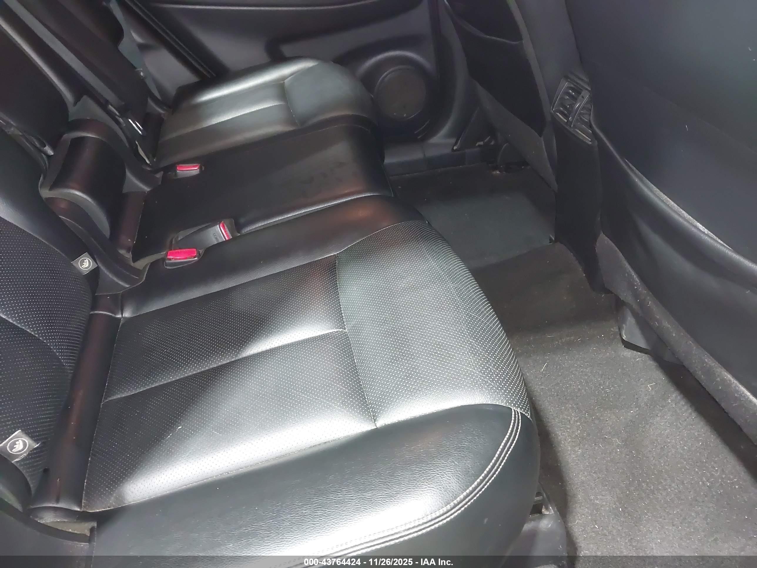NISSAN ROGUE image 8