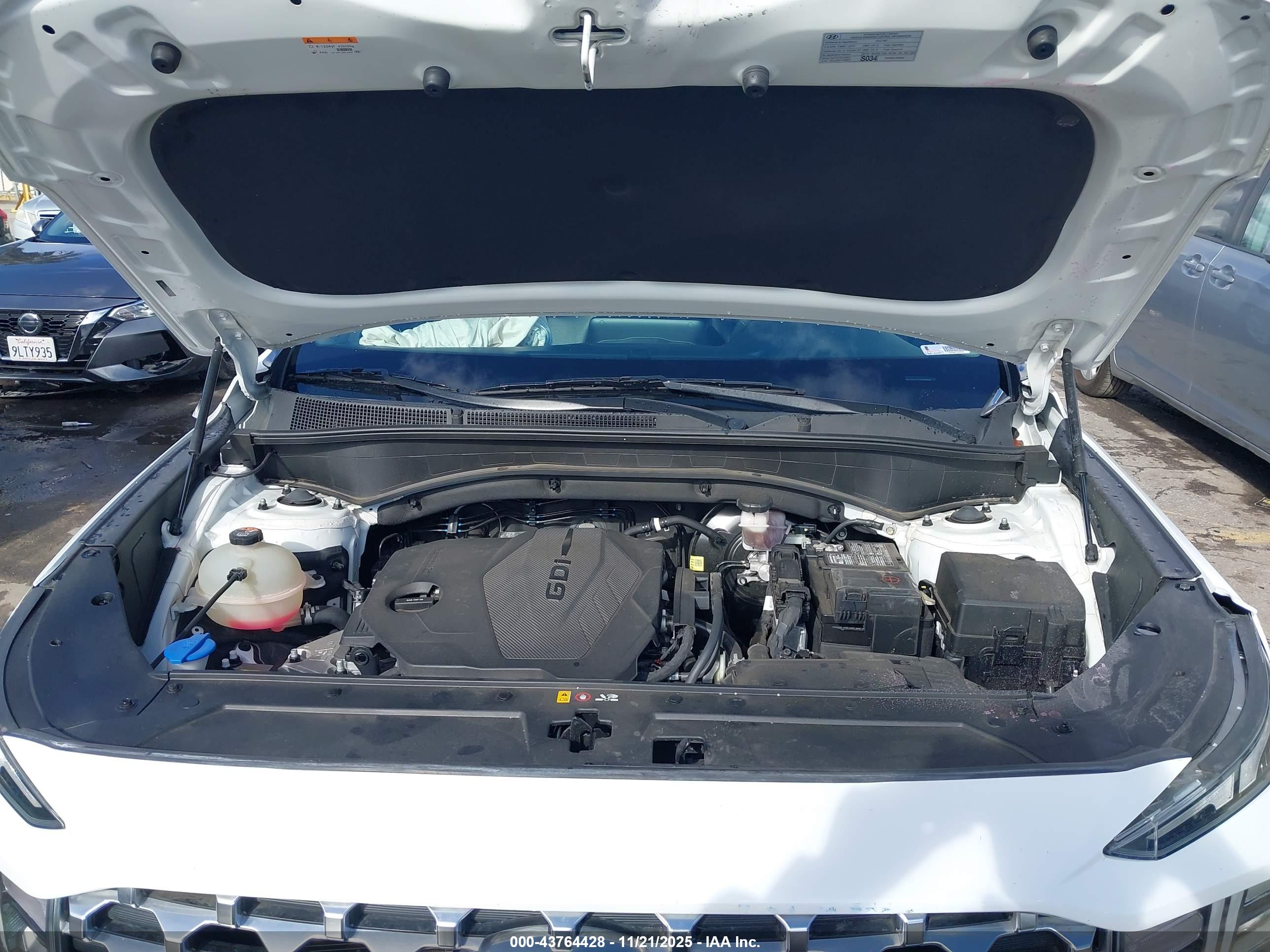 HYUNDAI SANTA image 10