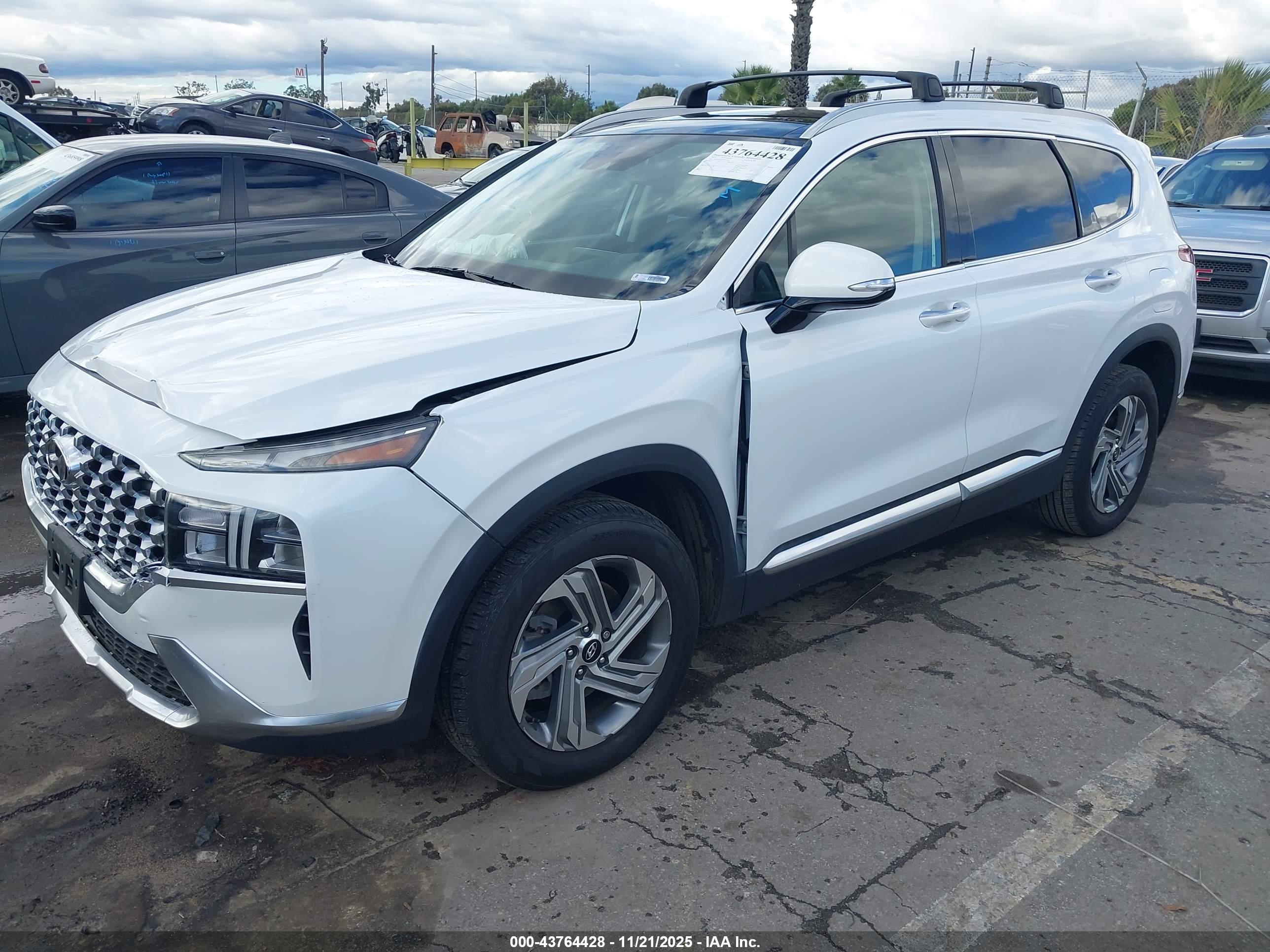 HYUNDAI SANTA image 2