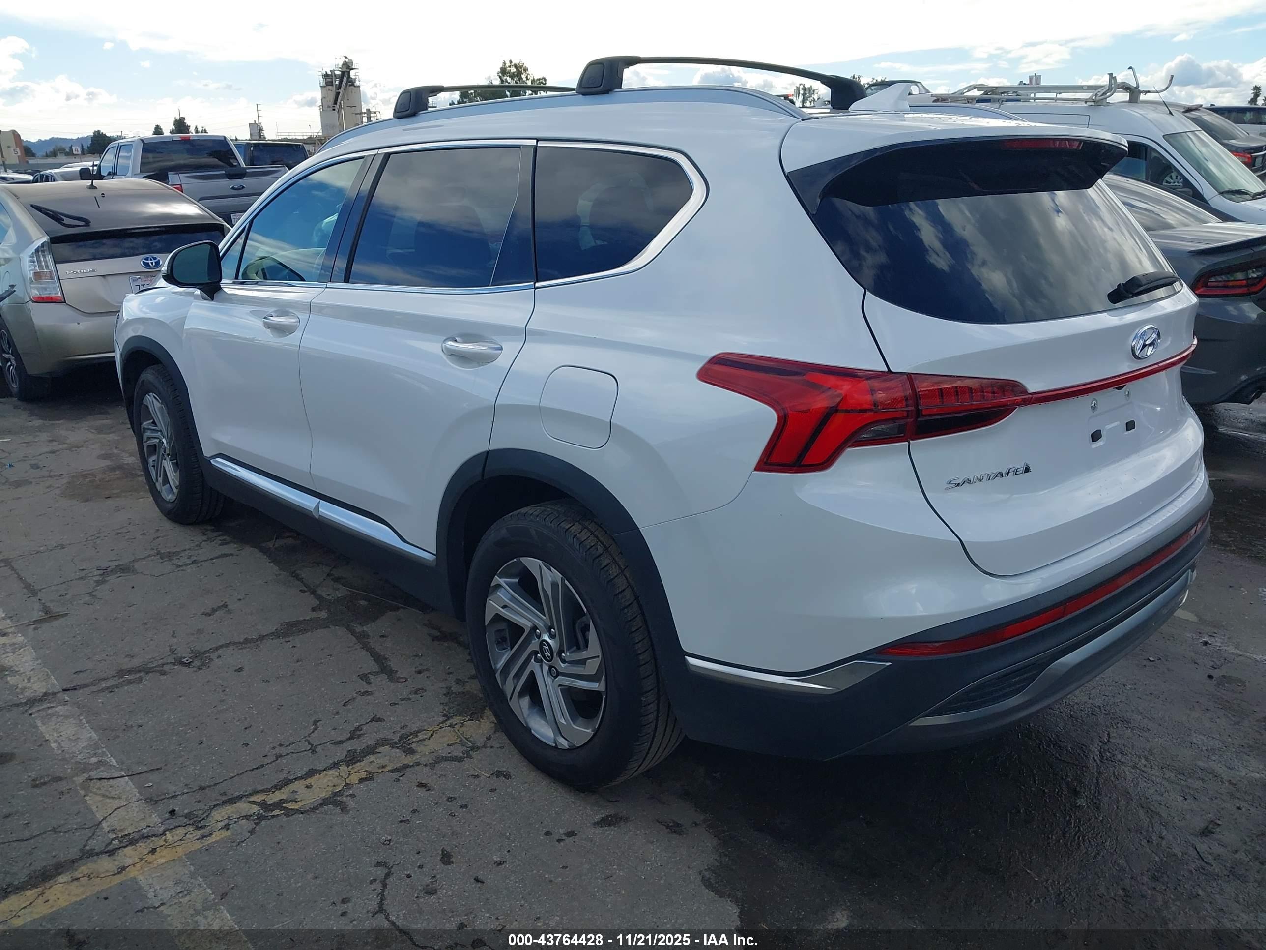 HYUNDAI SANTA image 3