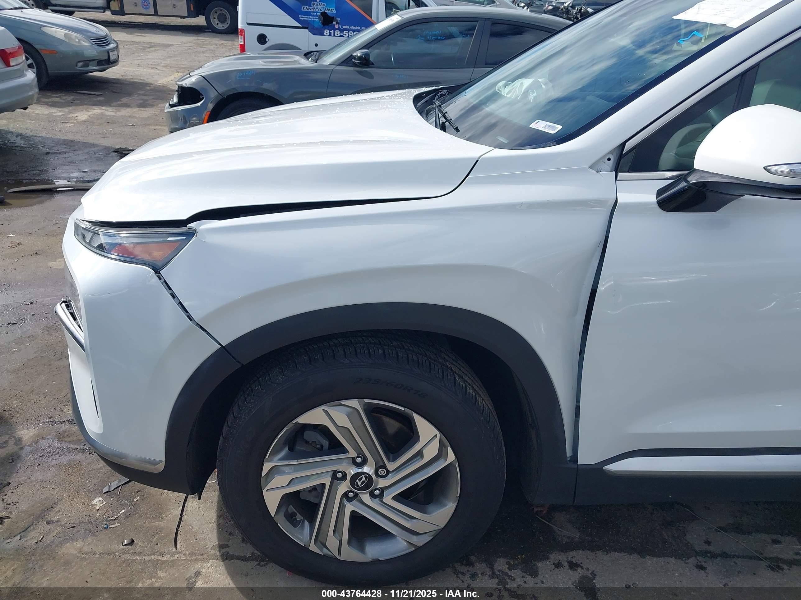 HYUNDAI SANTA image 6
