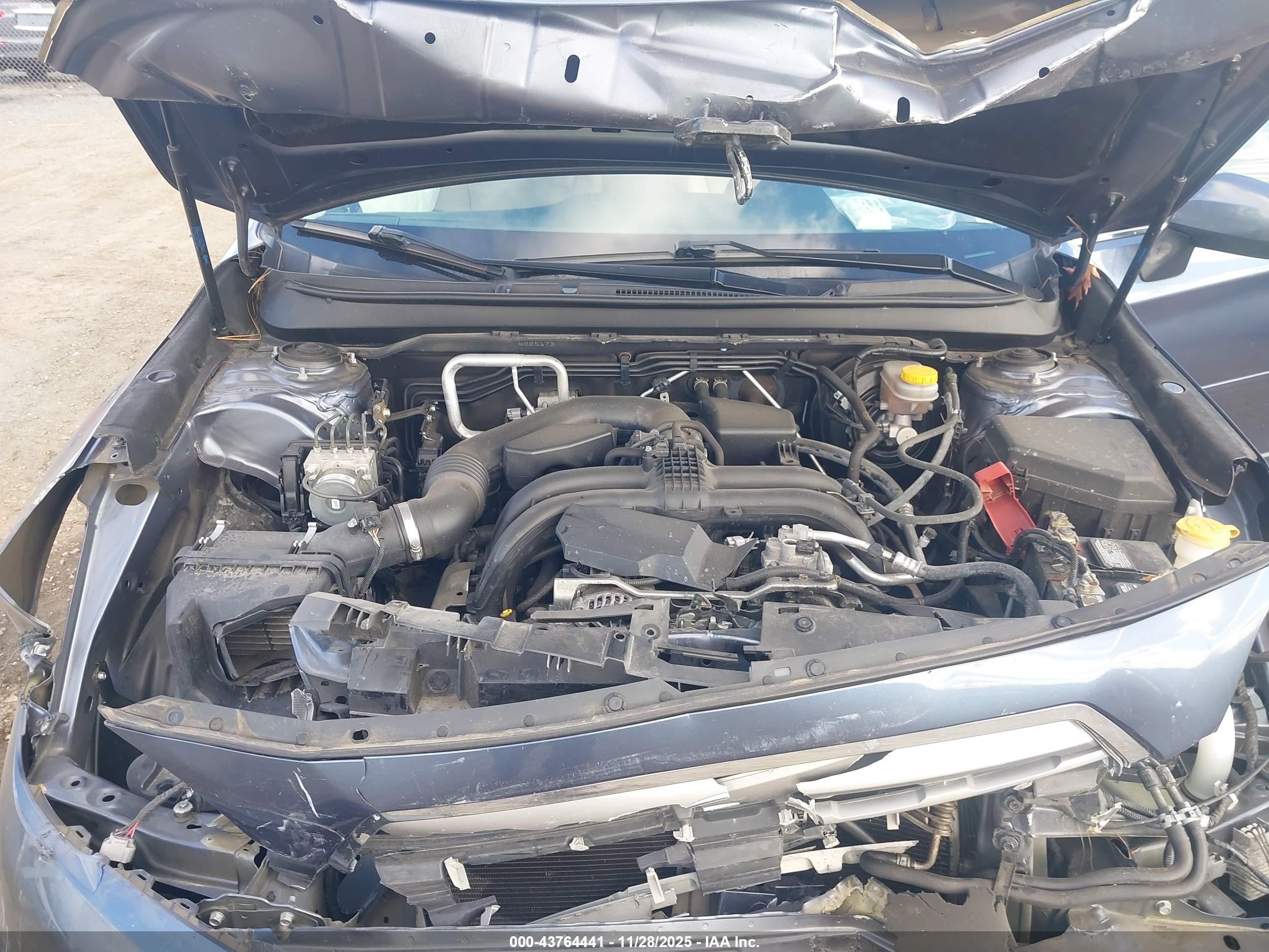 SUBARU OUTBACK image 10