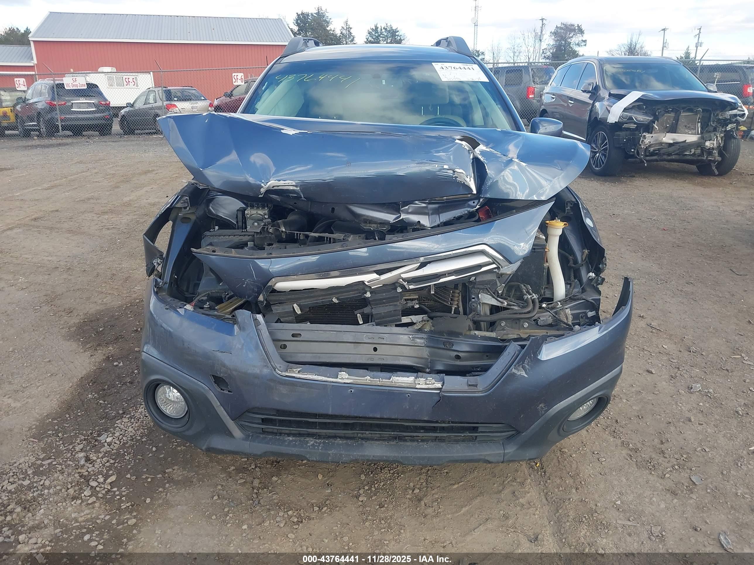 SUBARU OUTBACK image 6
